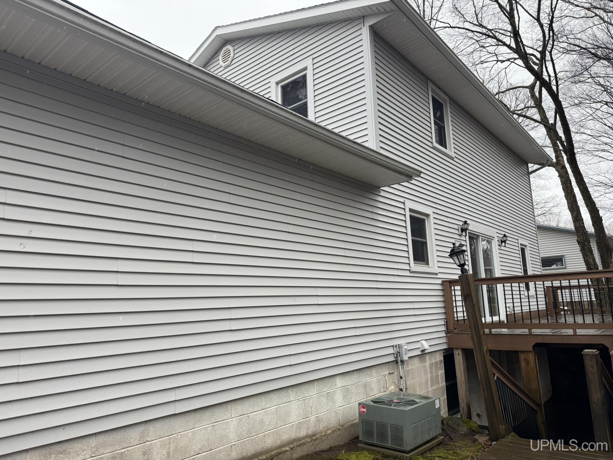 807 Grove Street