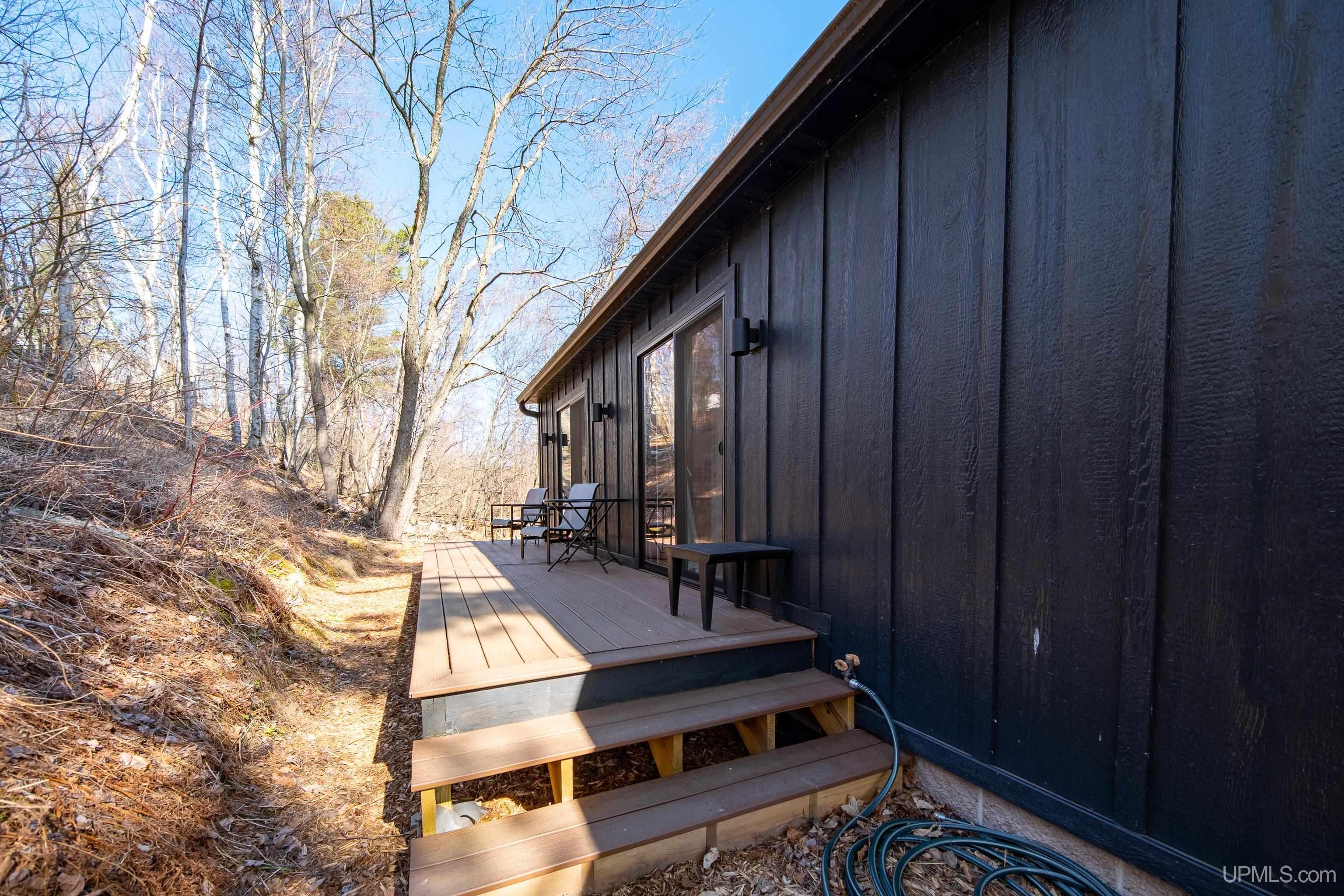218 W Fairbanks Street