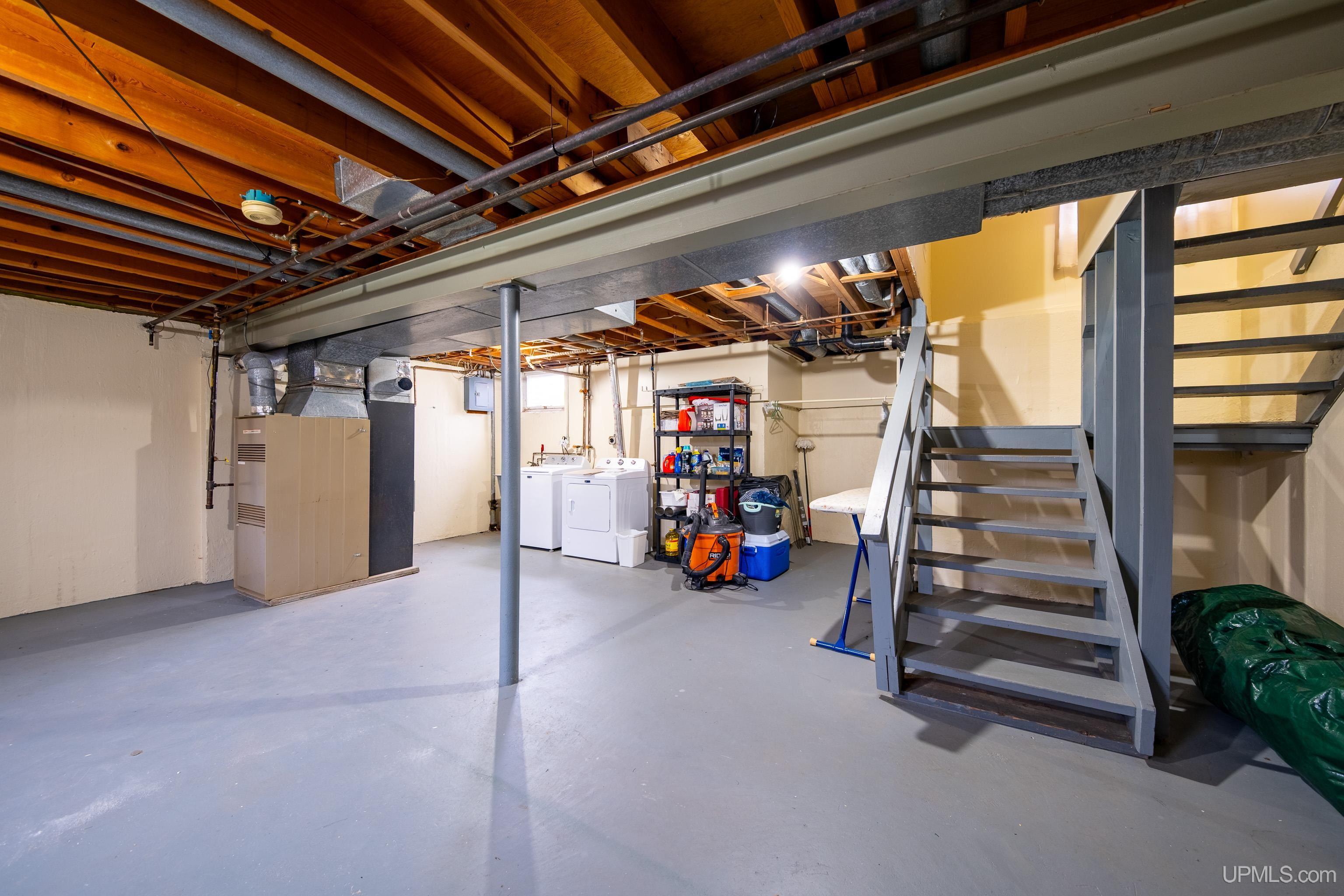 405 Mustang Street