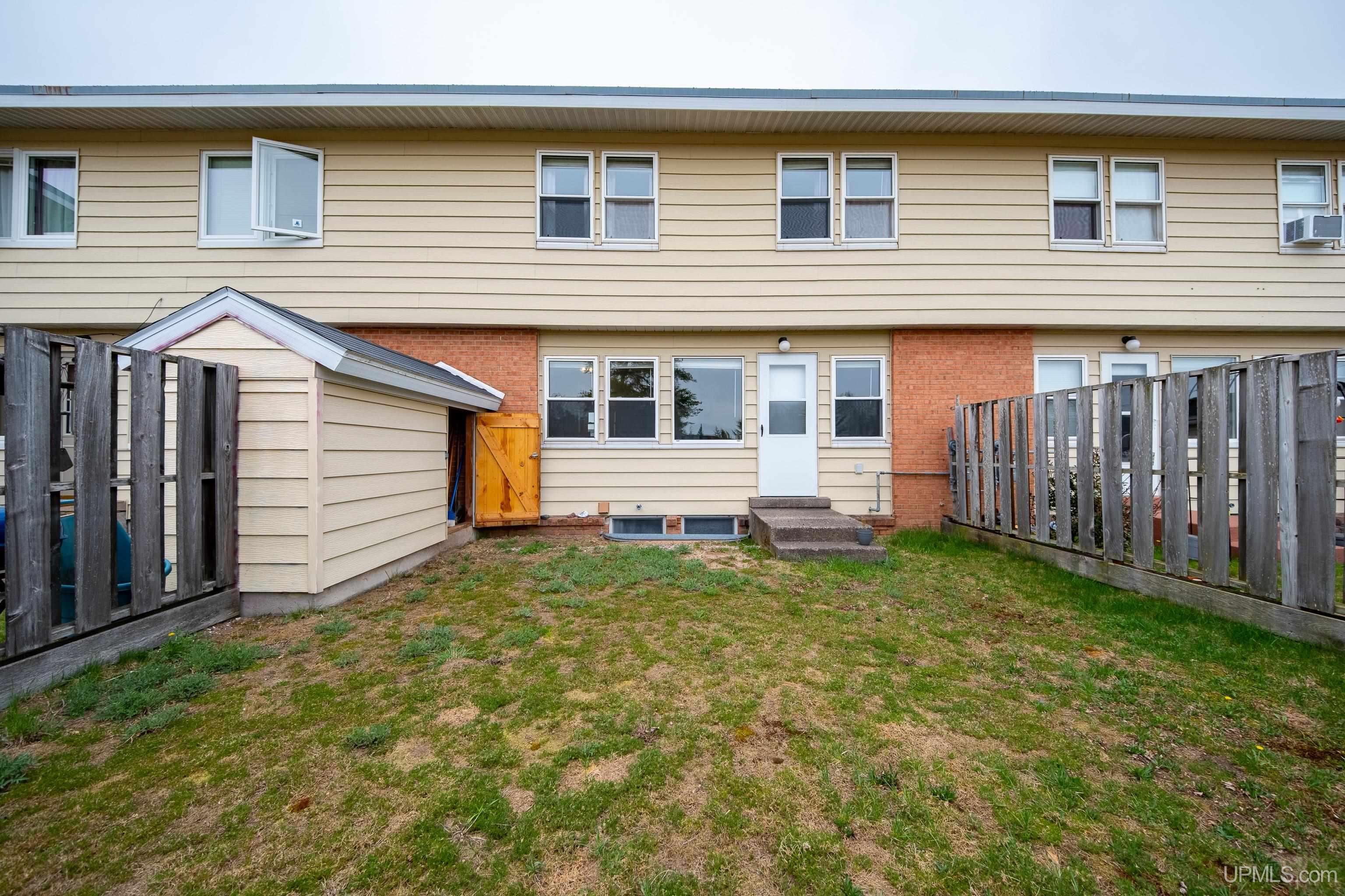 405 Mustang Street