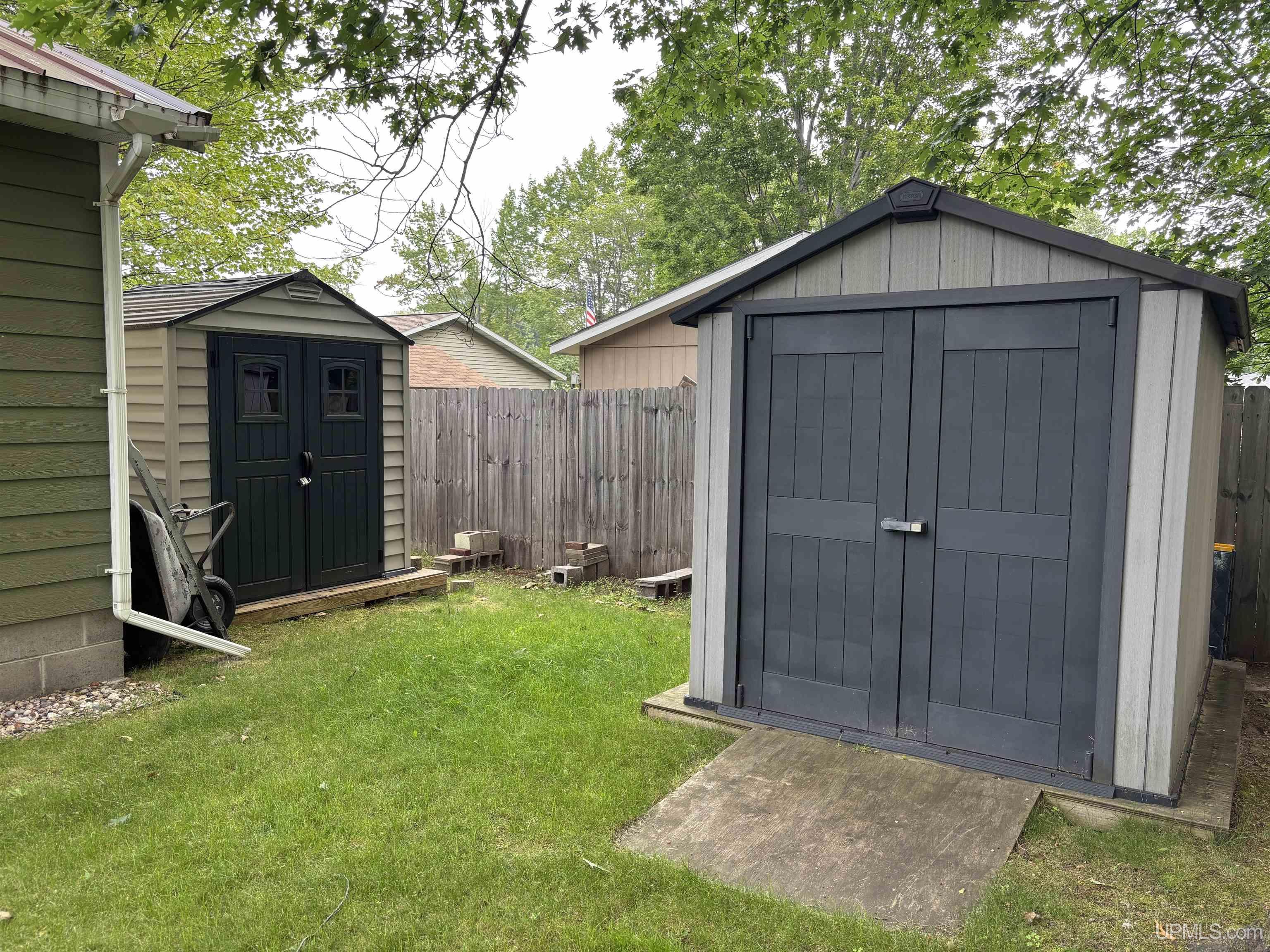 1624 Woodland Avenue