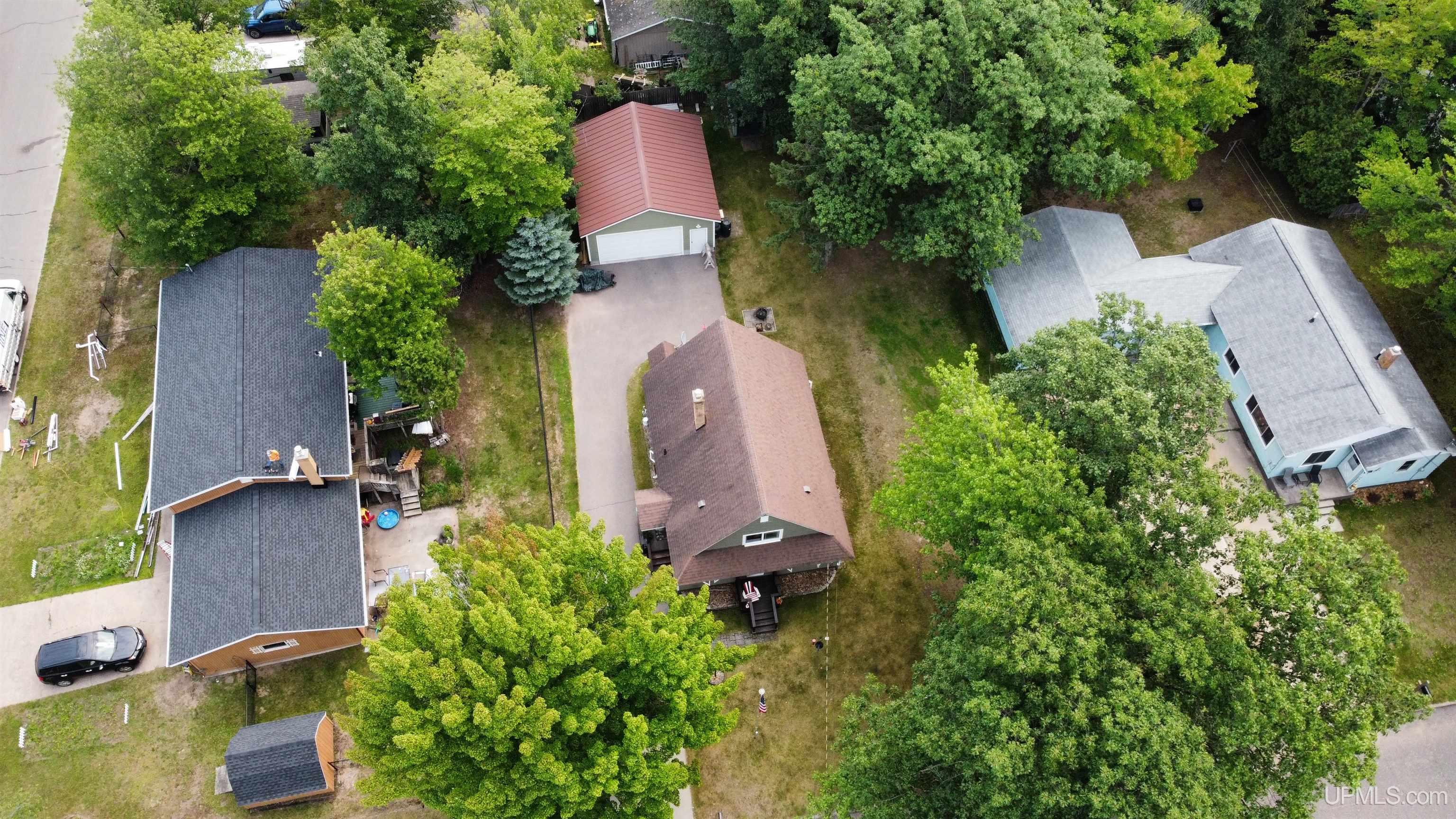 1624 Woodland Avenue