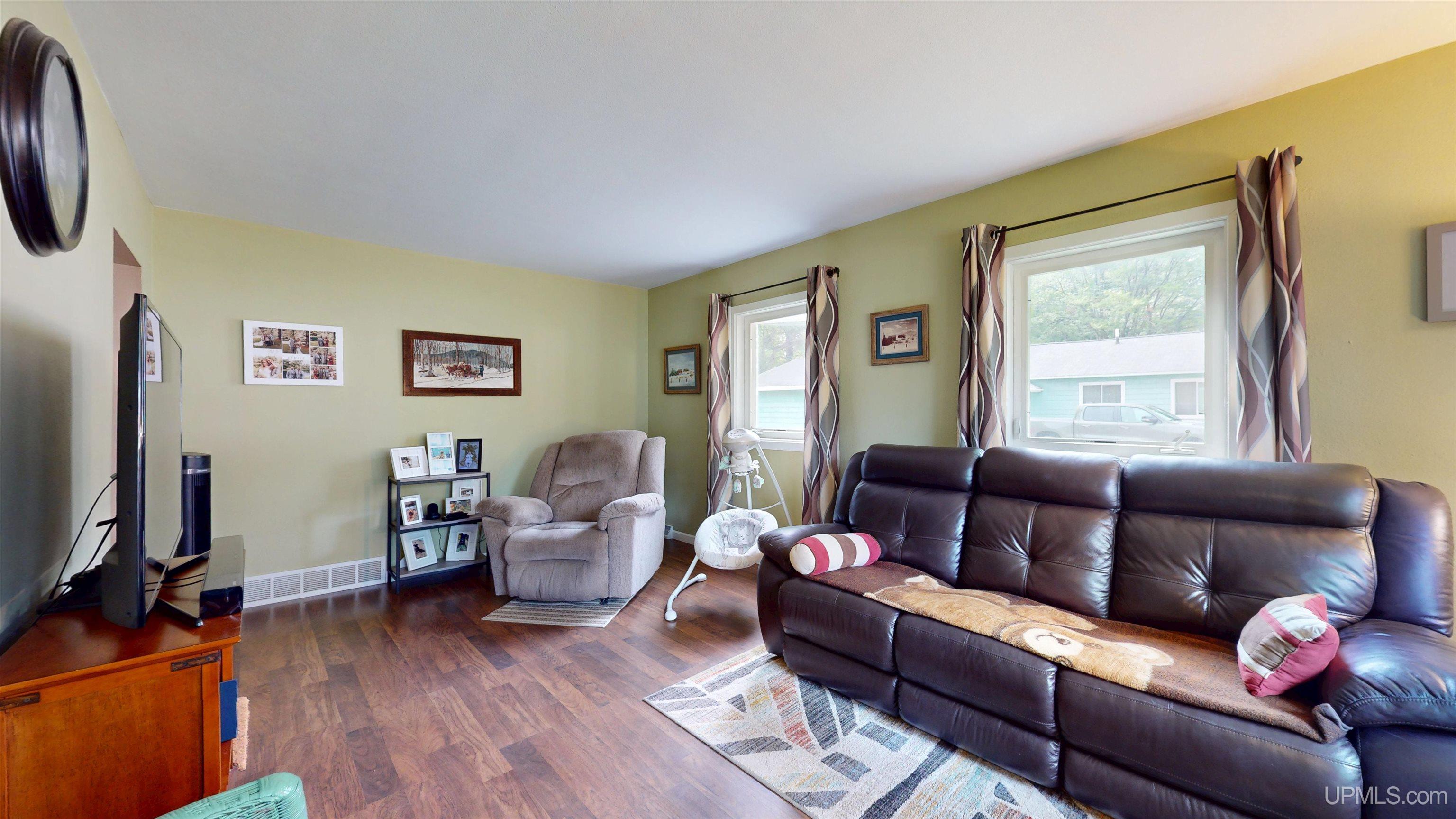 1624 Woodland Avenue
