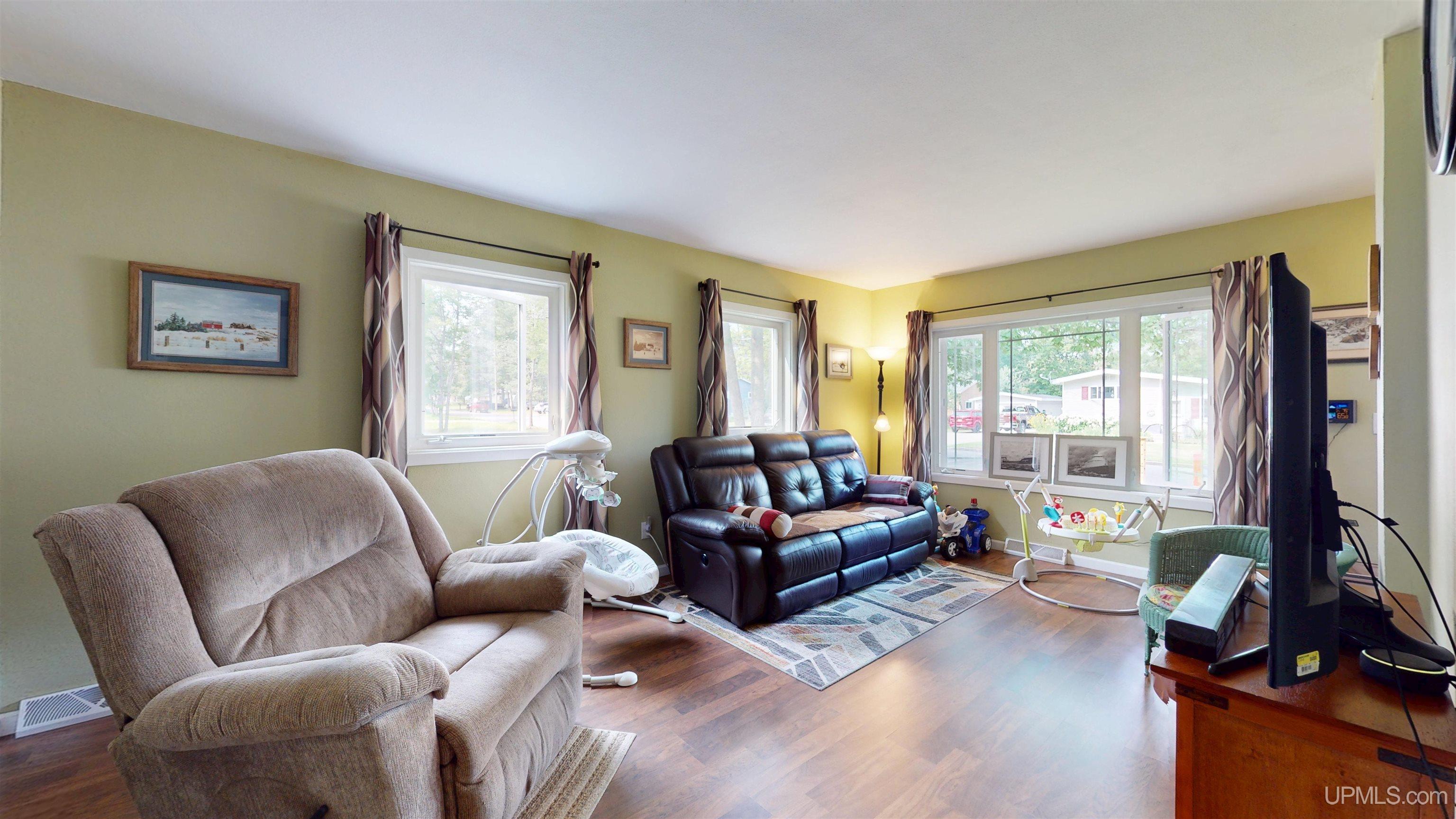 1624 Woodland Avenue
