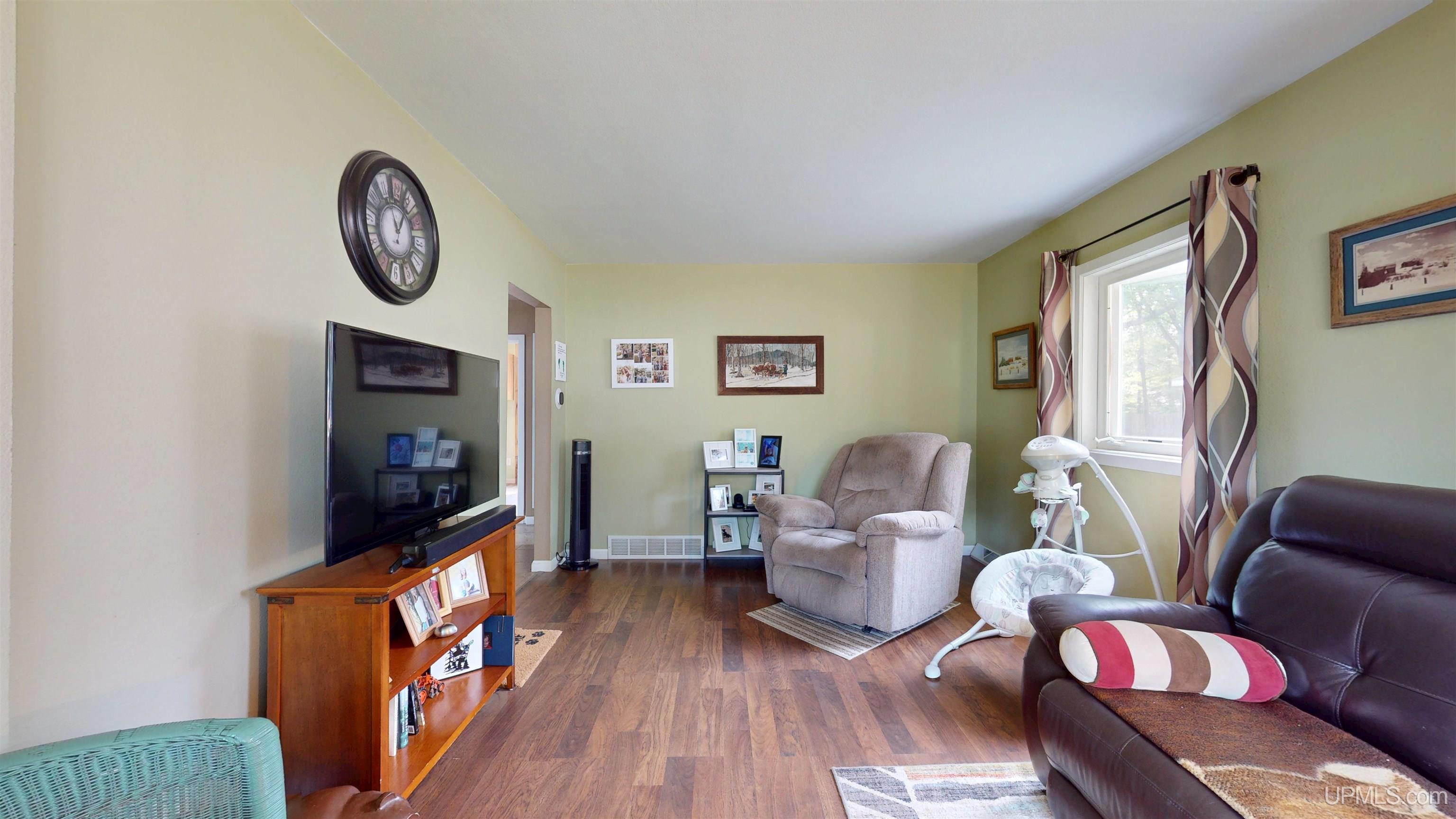 1624 Woodland Avenue