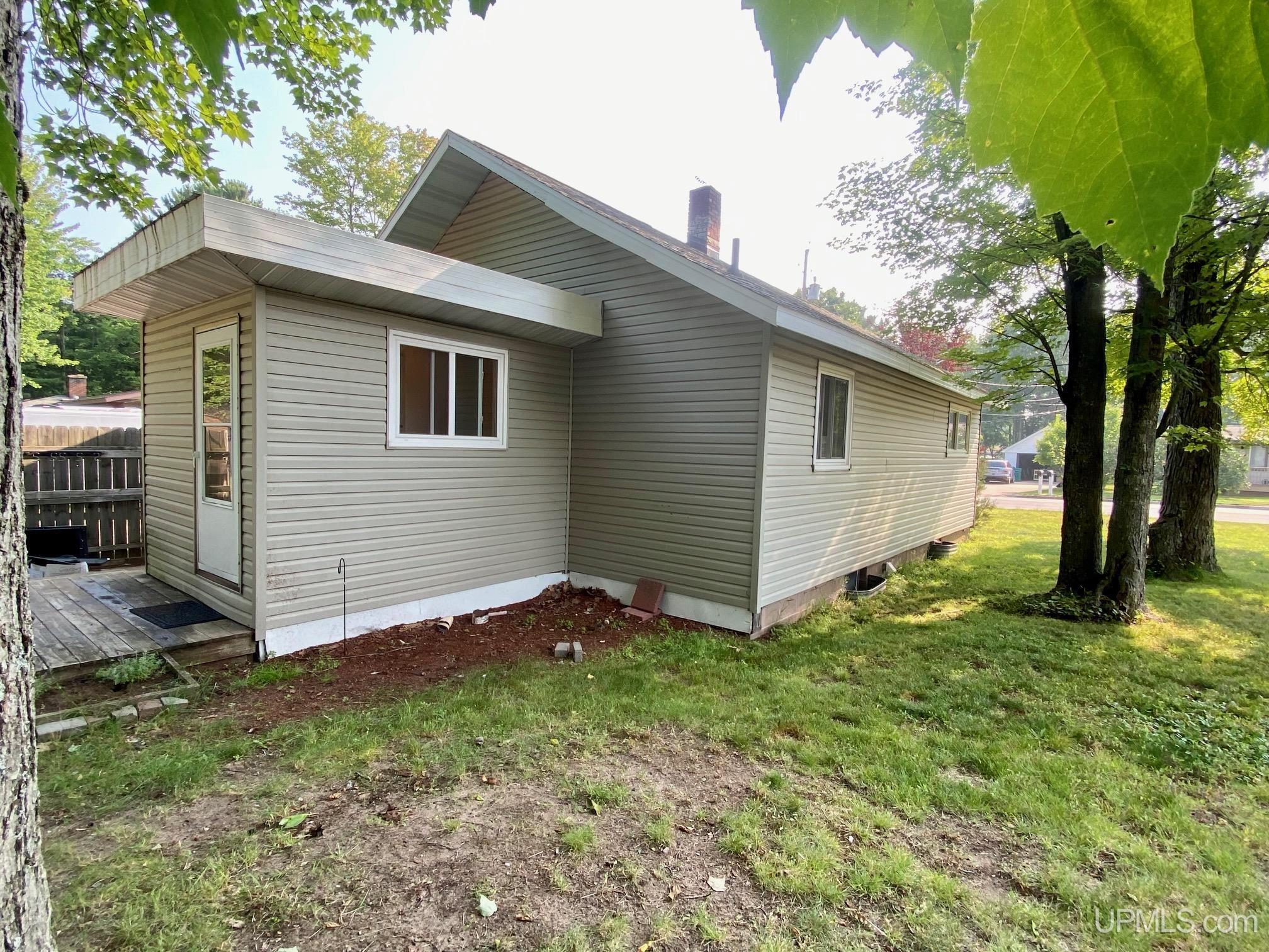 1705 Woodland Avenue