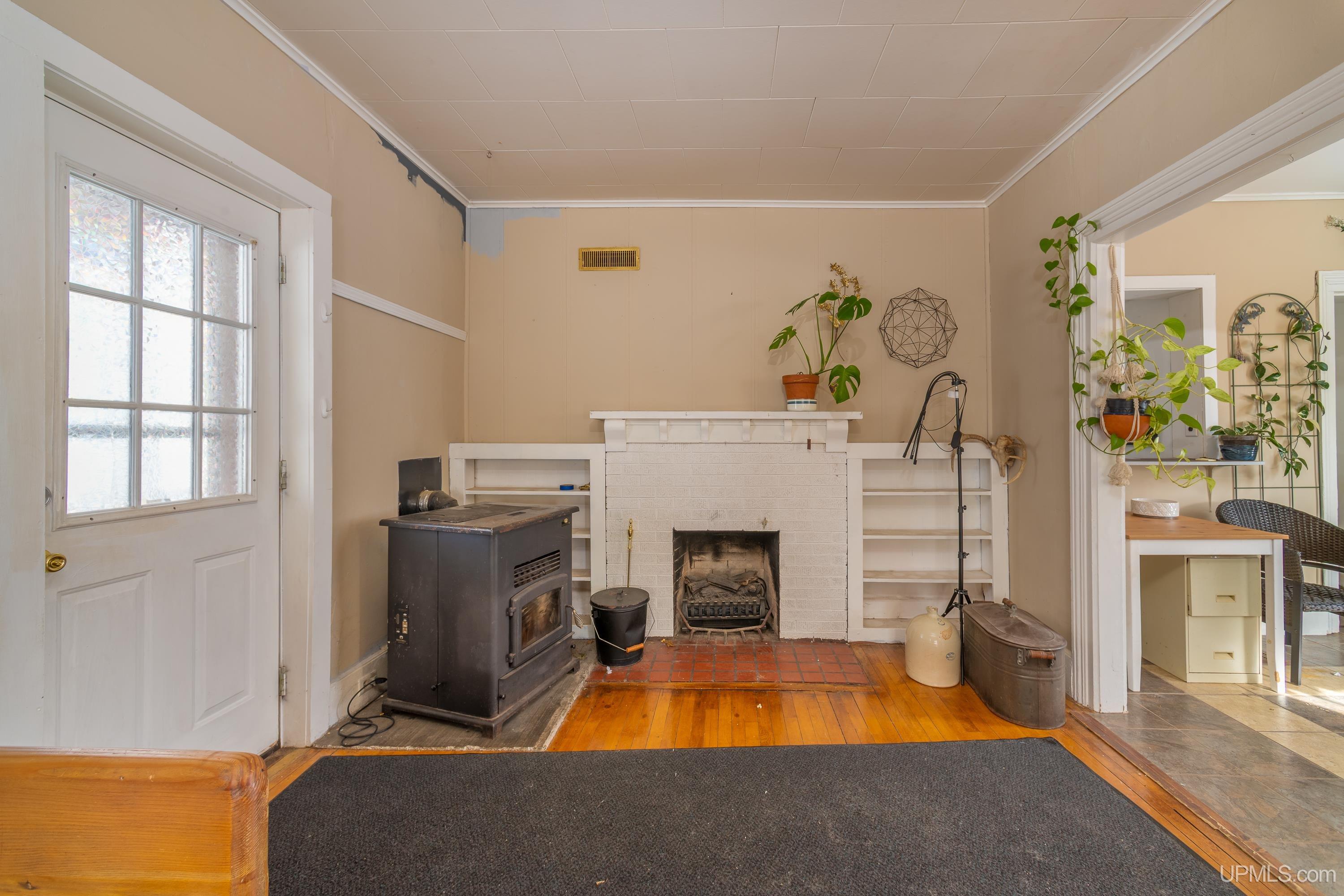 200 W Ridge Street