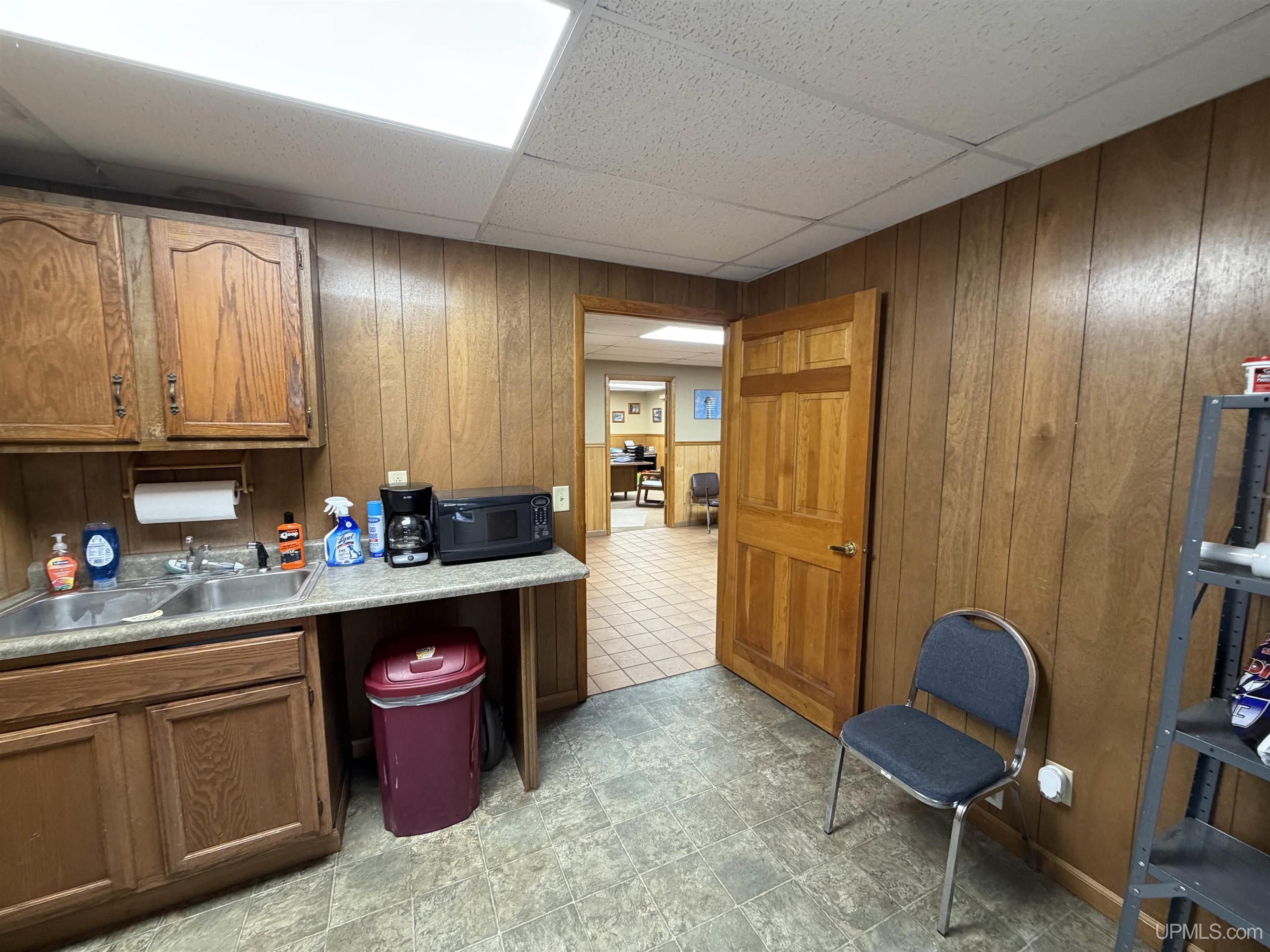 7 E Brebner Road