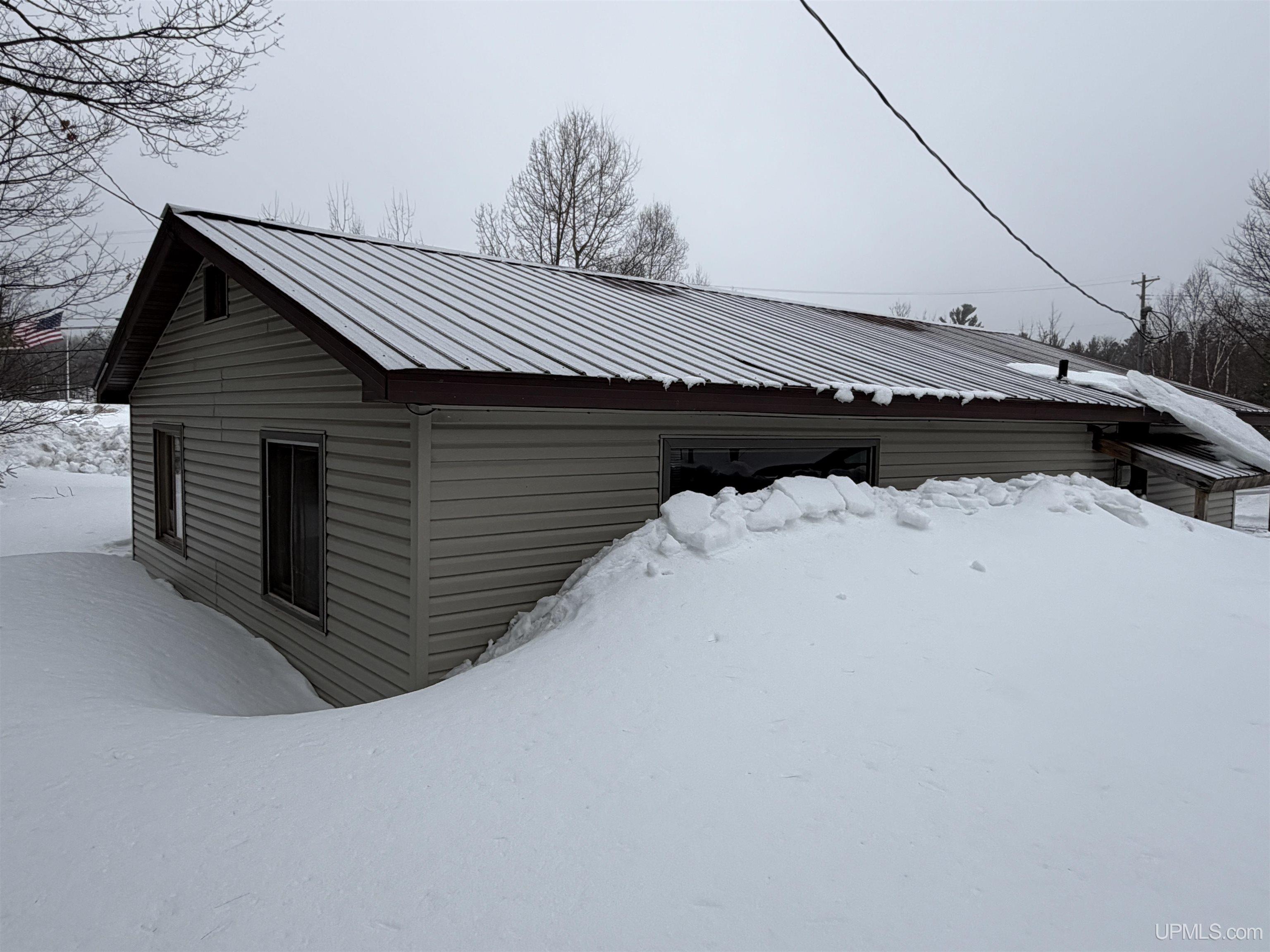7 E Brebner Road