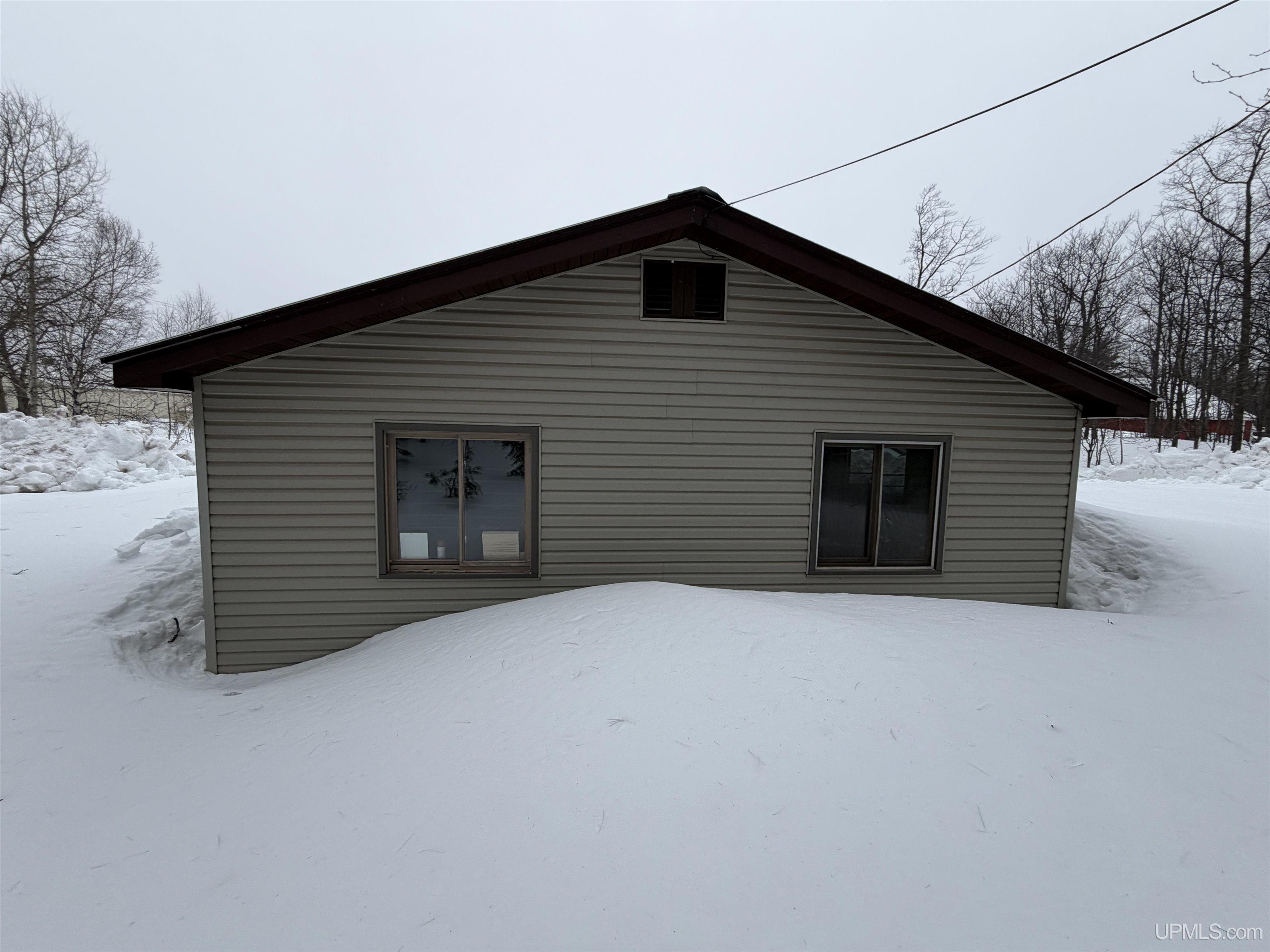 7 E Brebner Road