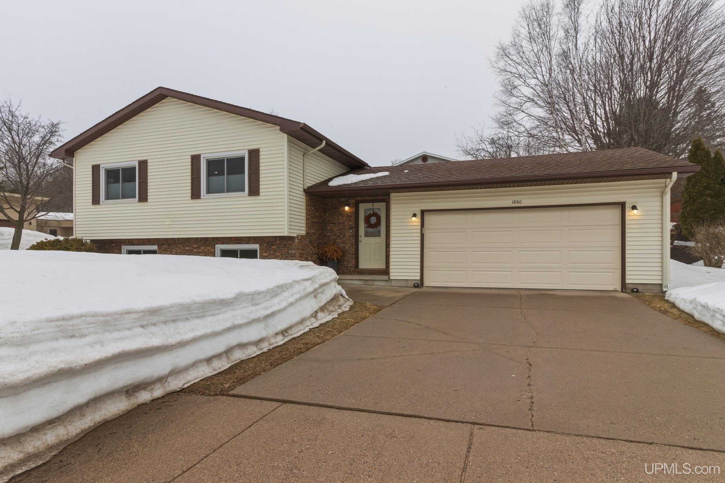 1860 Heikkala Drive
