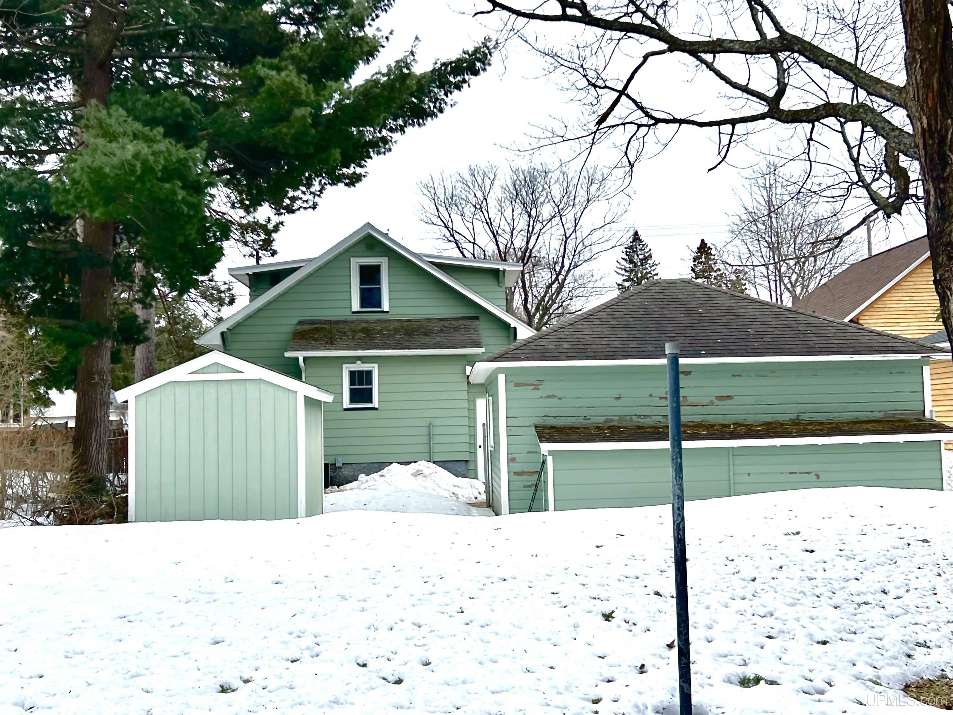 115 E College Avenue