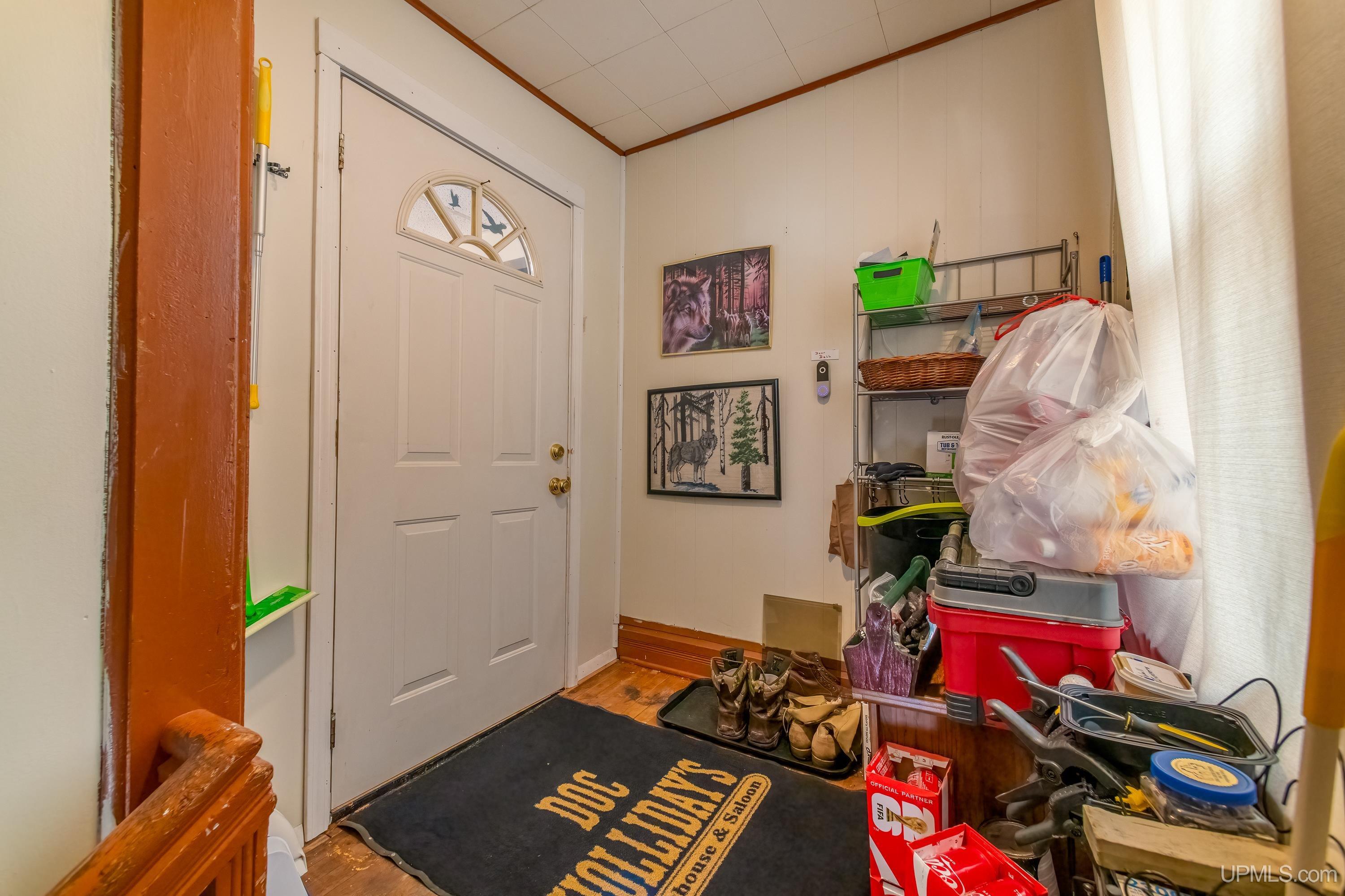 129 W Superior Street