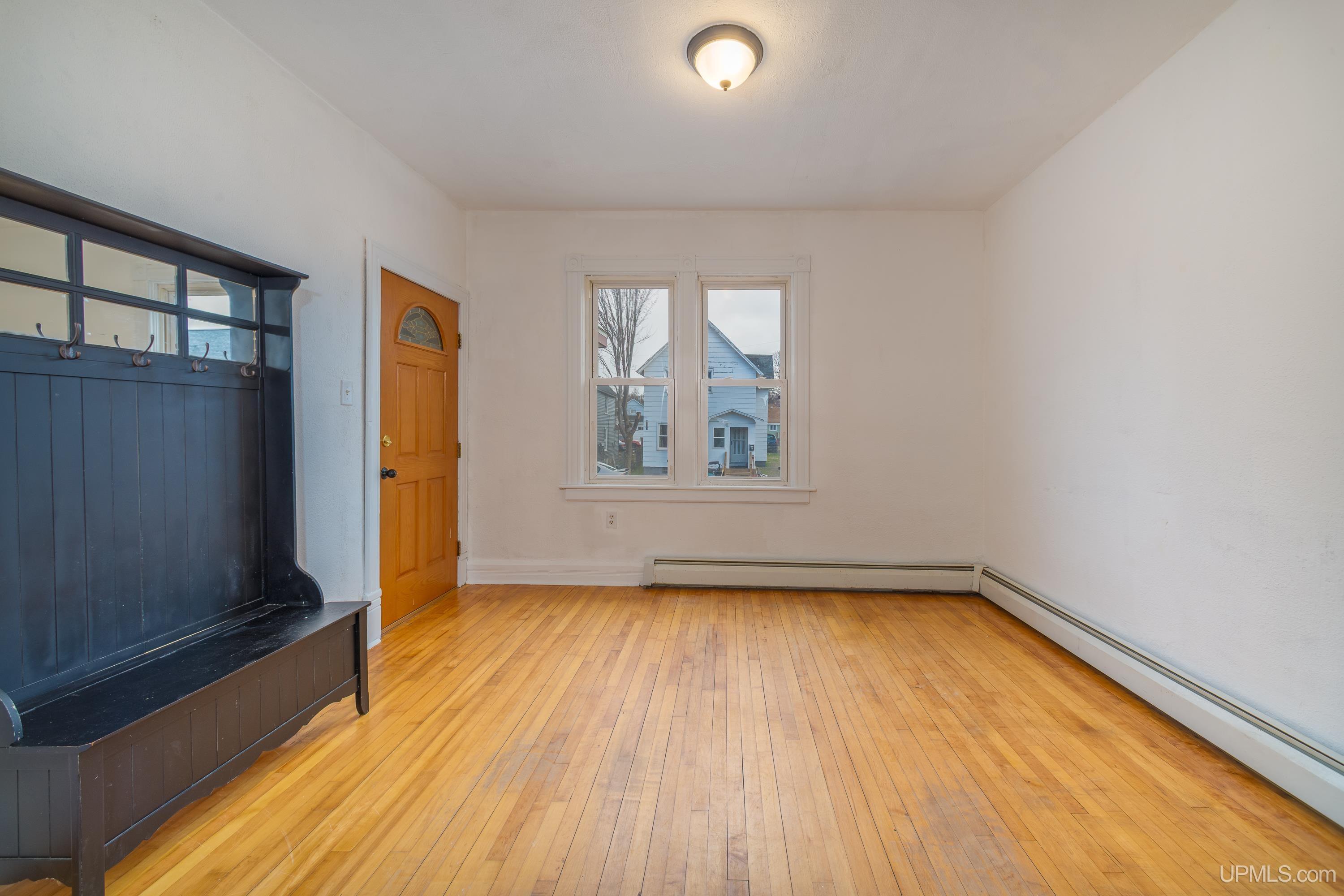 129 W Superior Street