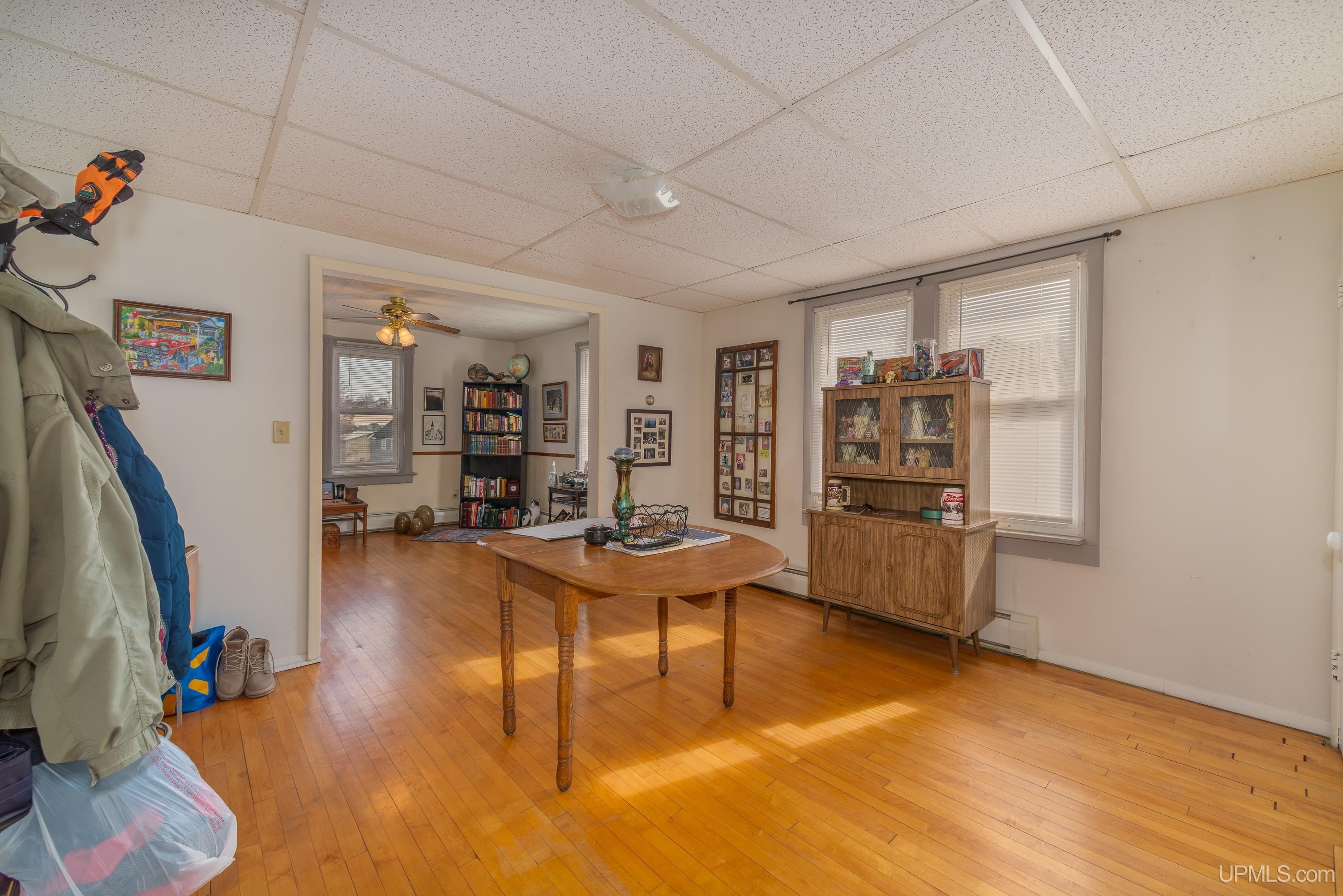 129 W Superior Street