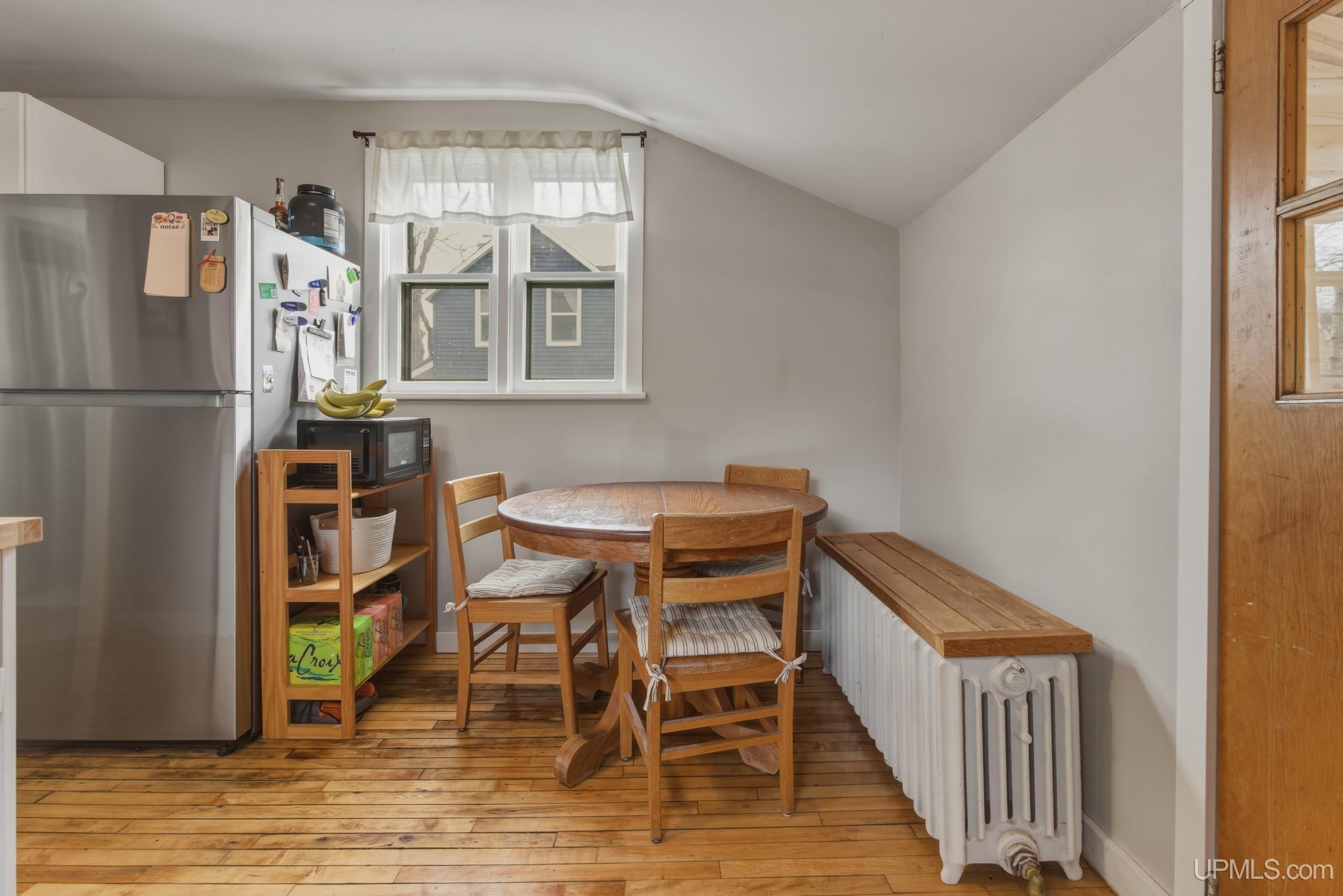 429 W Crescent Street