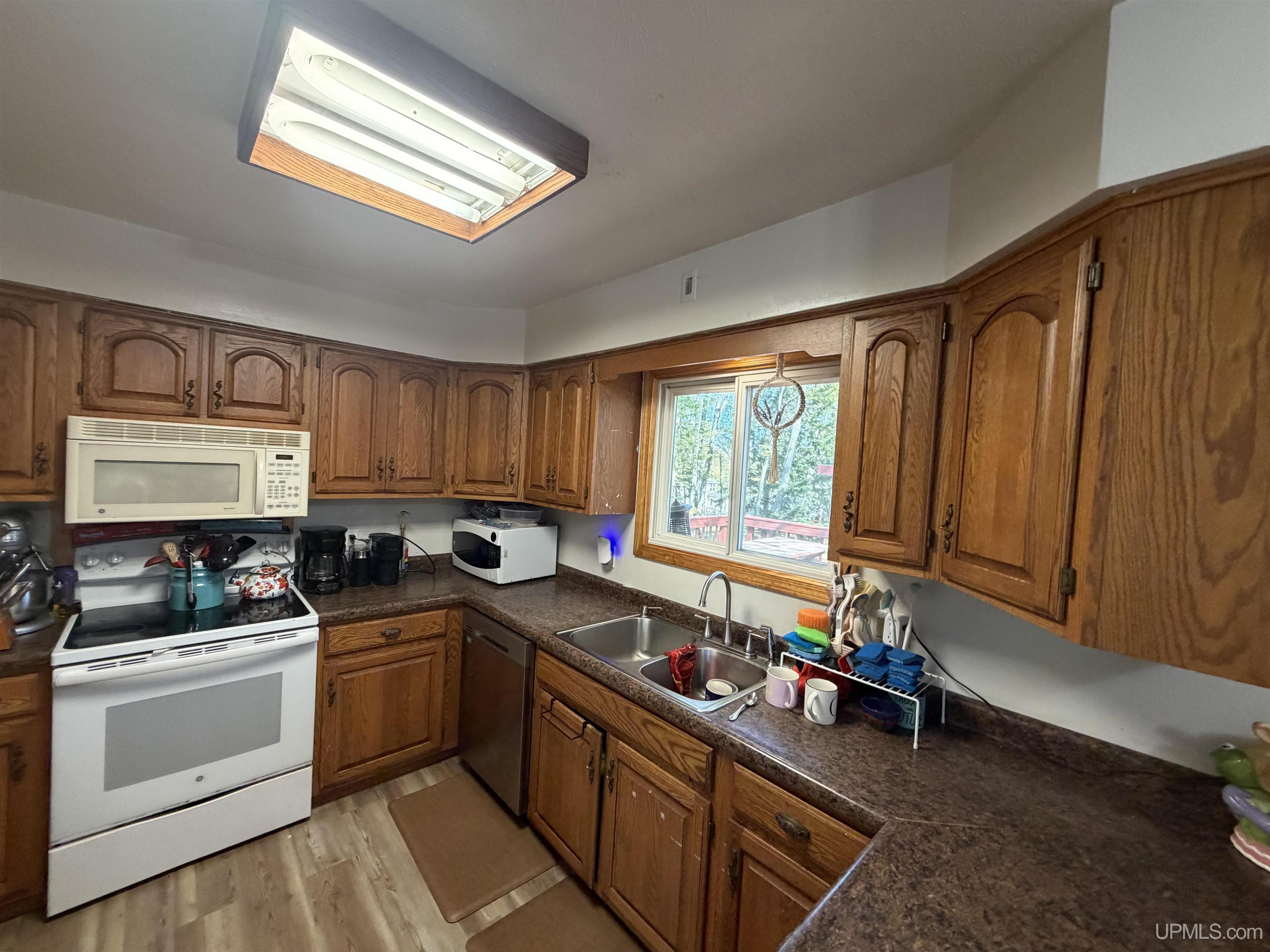 1609 Elm Street