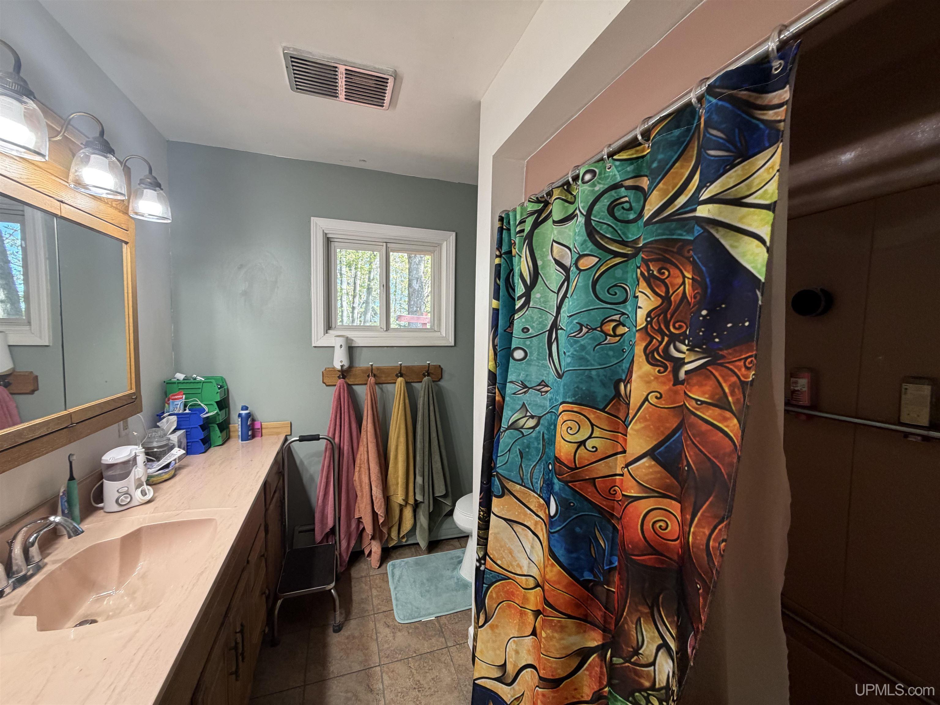 1609 Elm Street