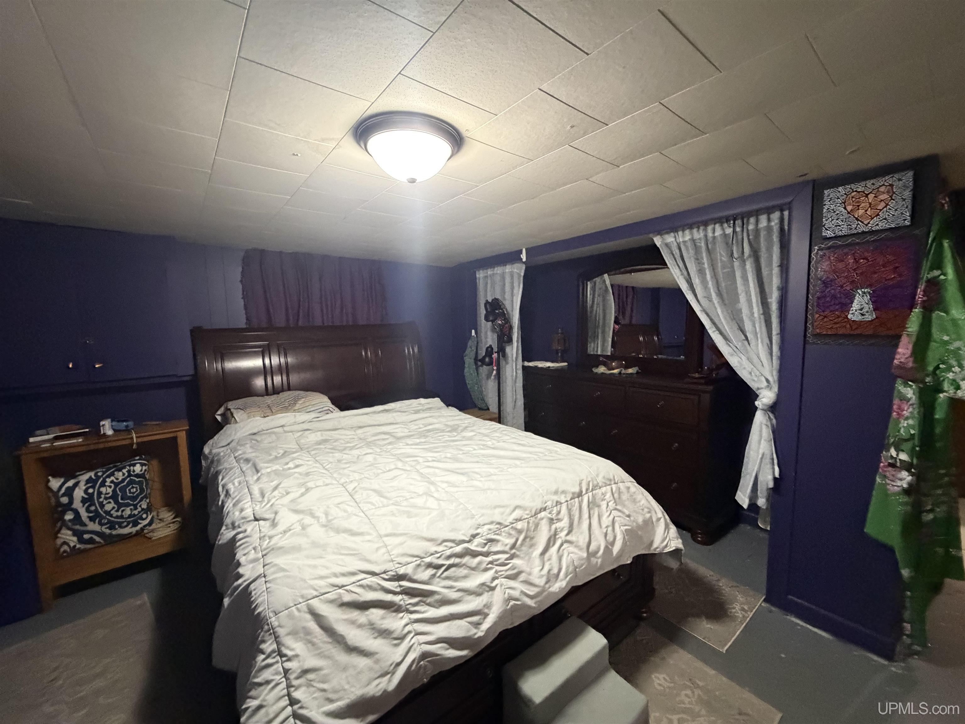 1609 Elm Street