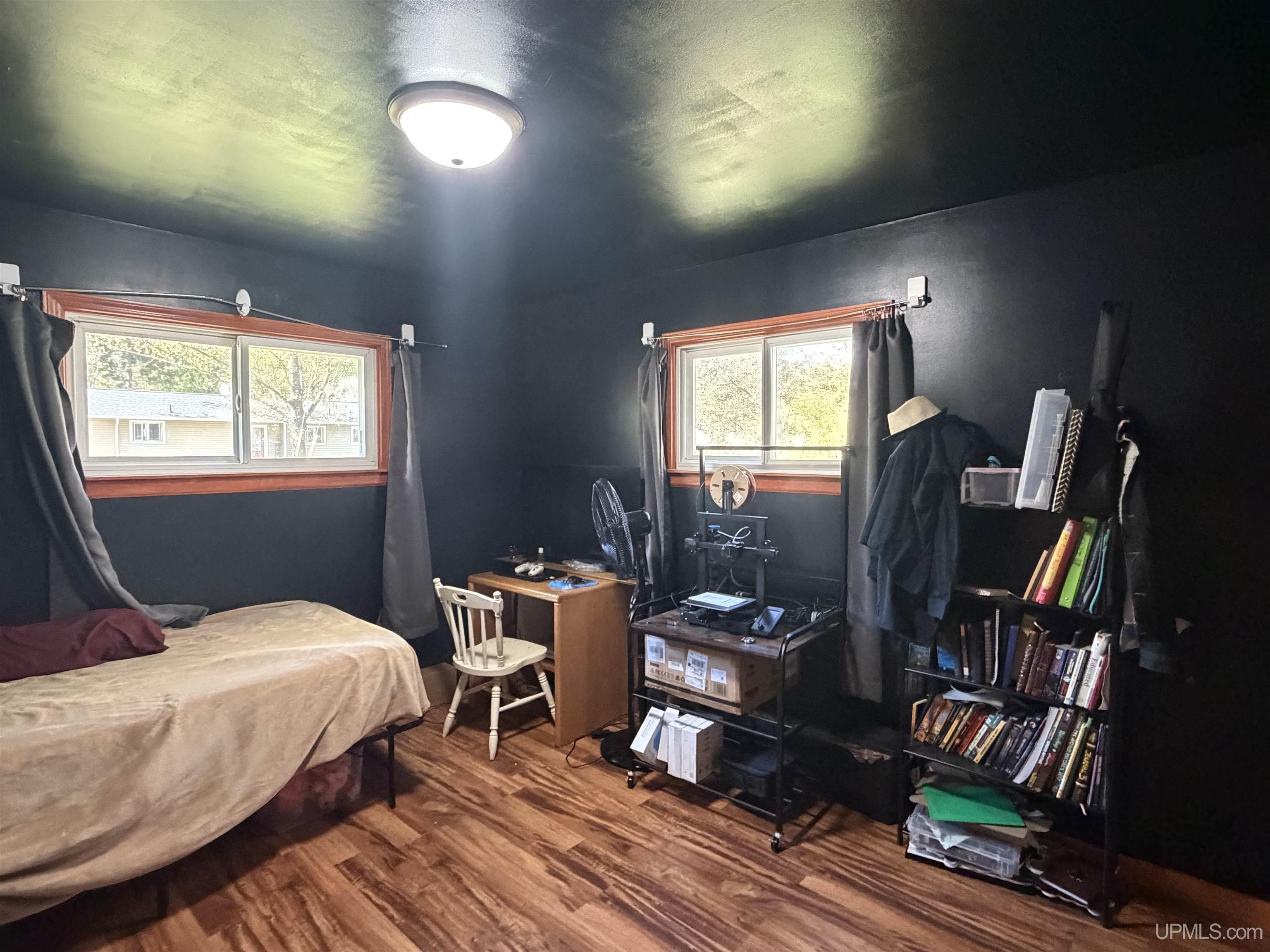 1609 Elm Street