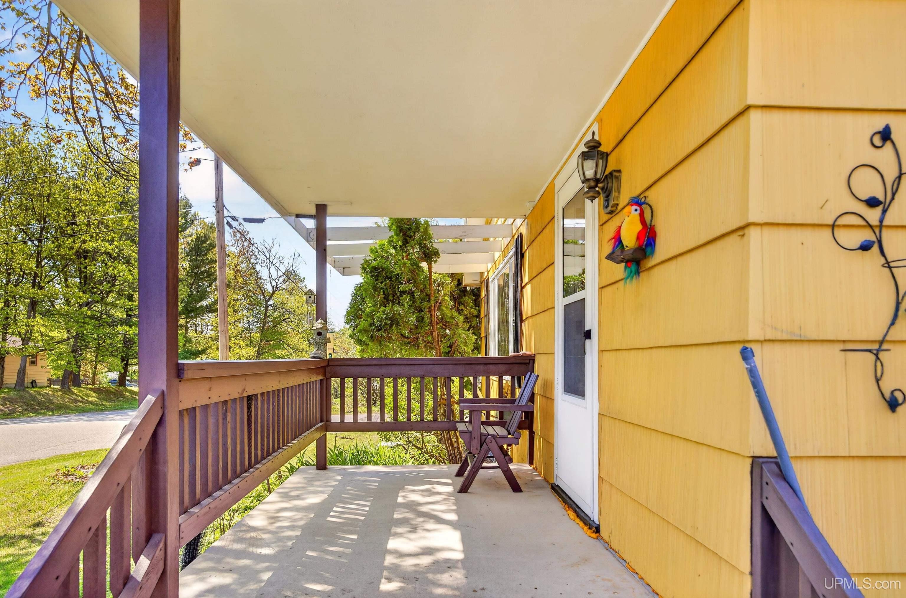 415 Woodridge Avenue