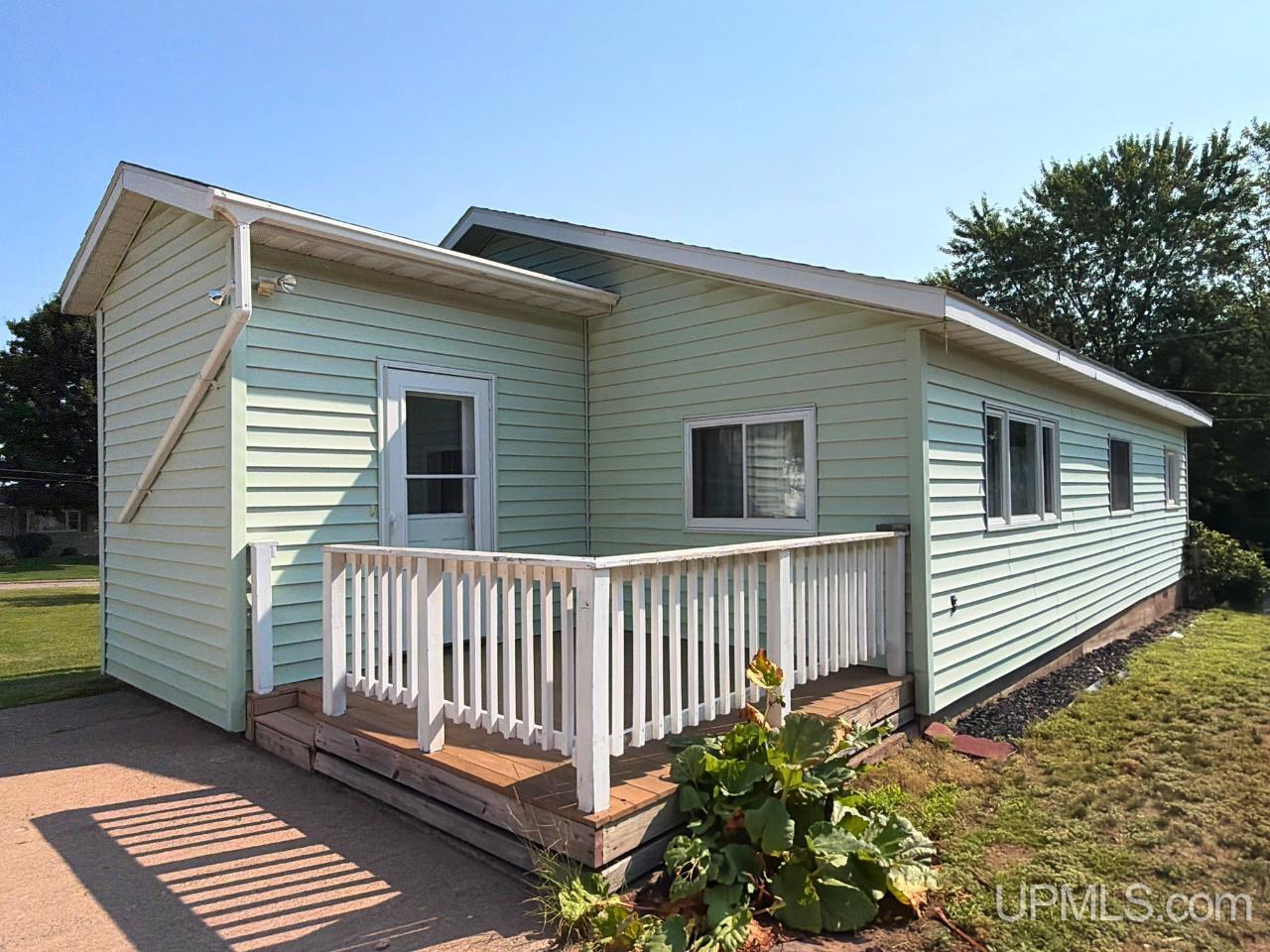 1175 N Mcclellan Avenue