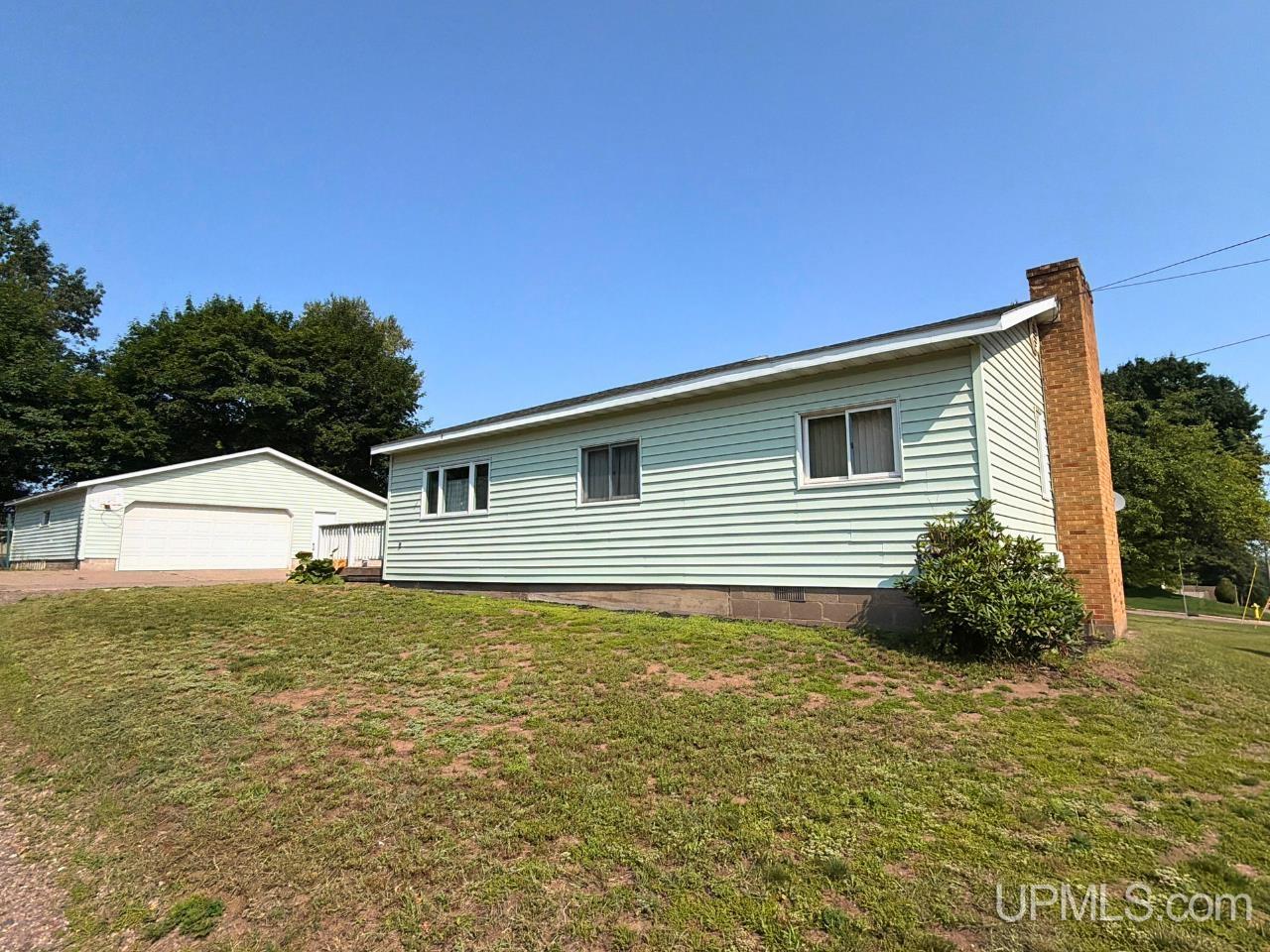 1175 N Mcclellan Avenue