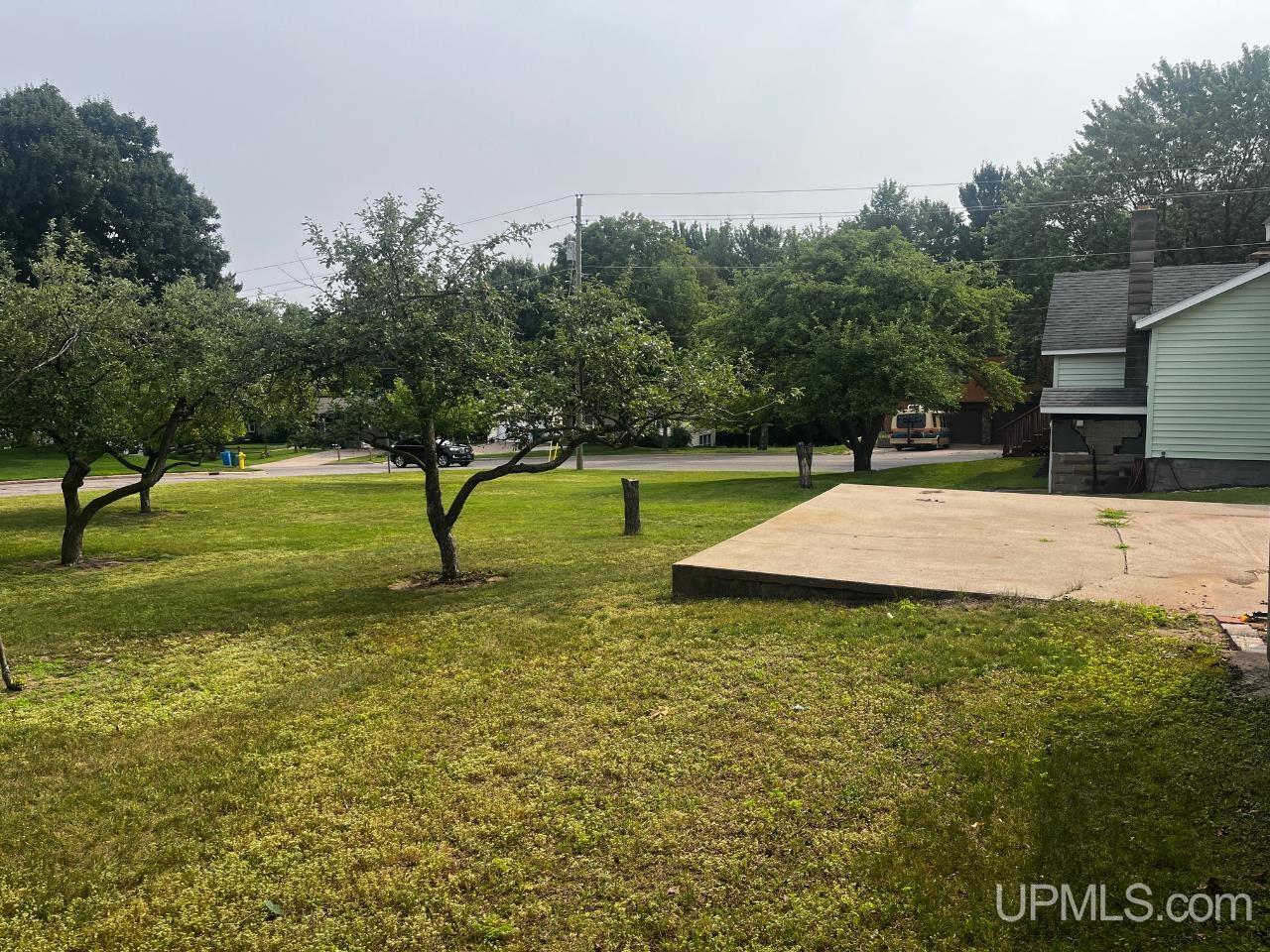 1175 N Mcclellan Avenue