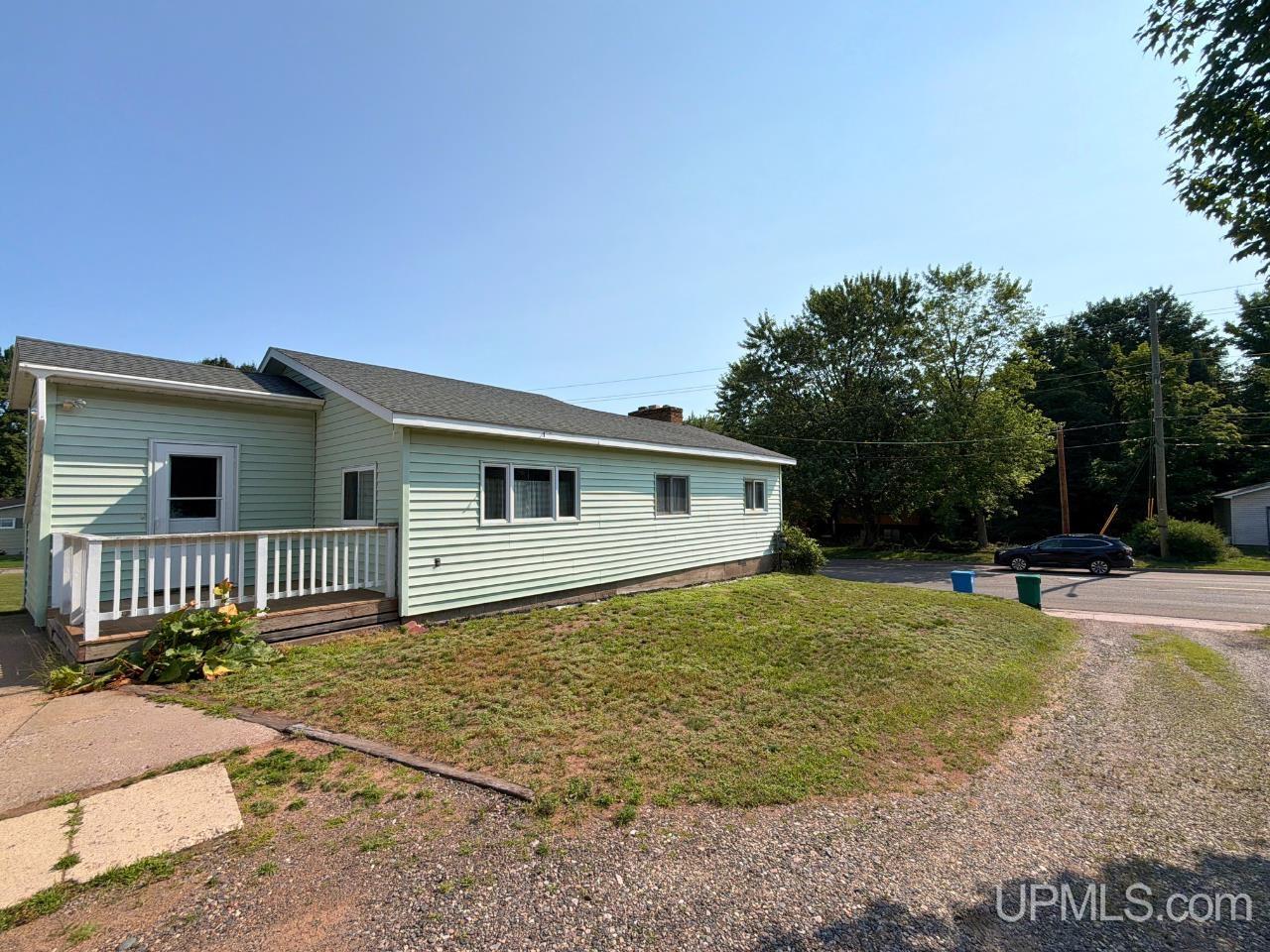 1175 N Mcclellan Avenue