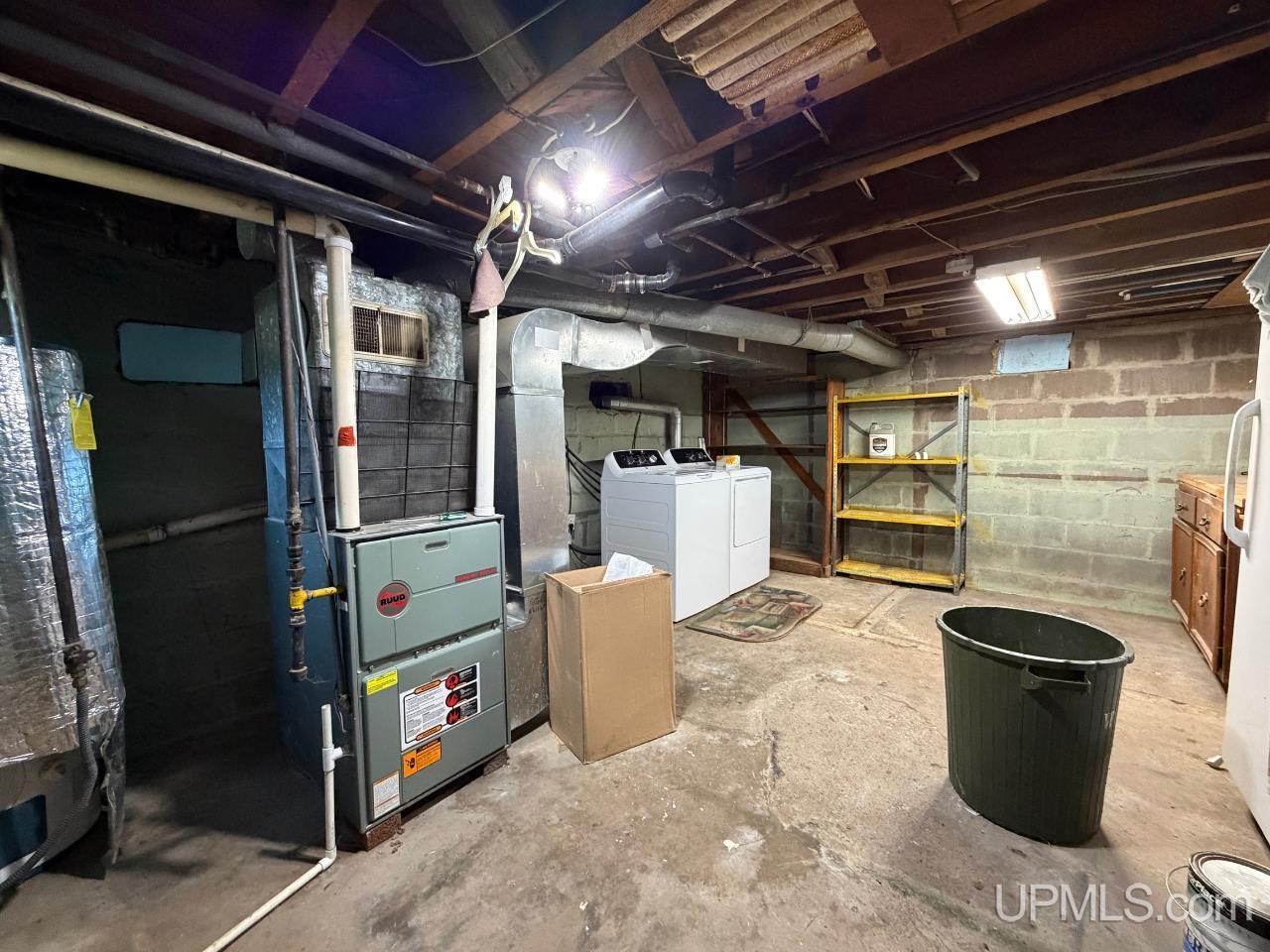 1175 N Mcclellan Avenue