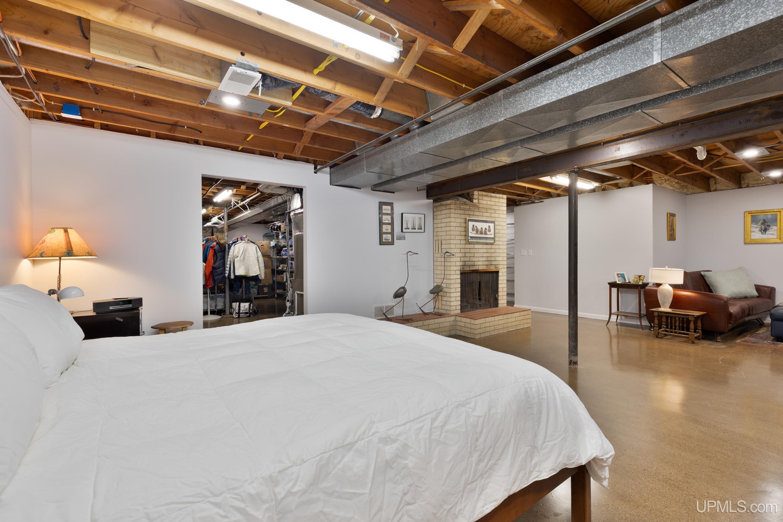 9 Marquette