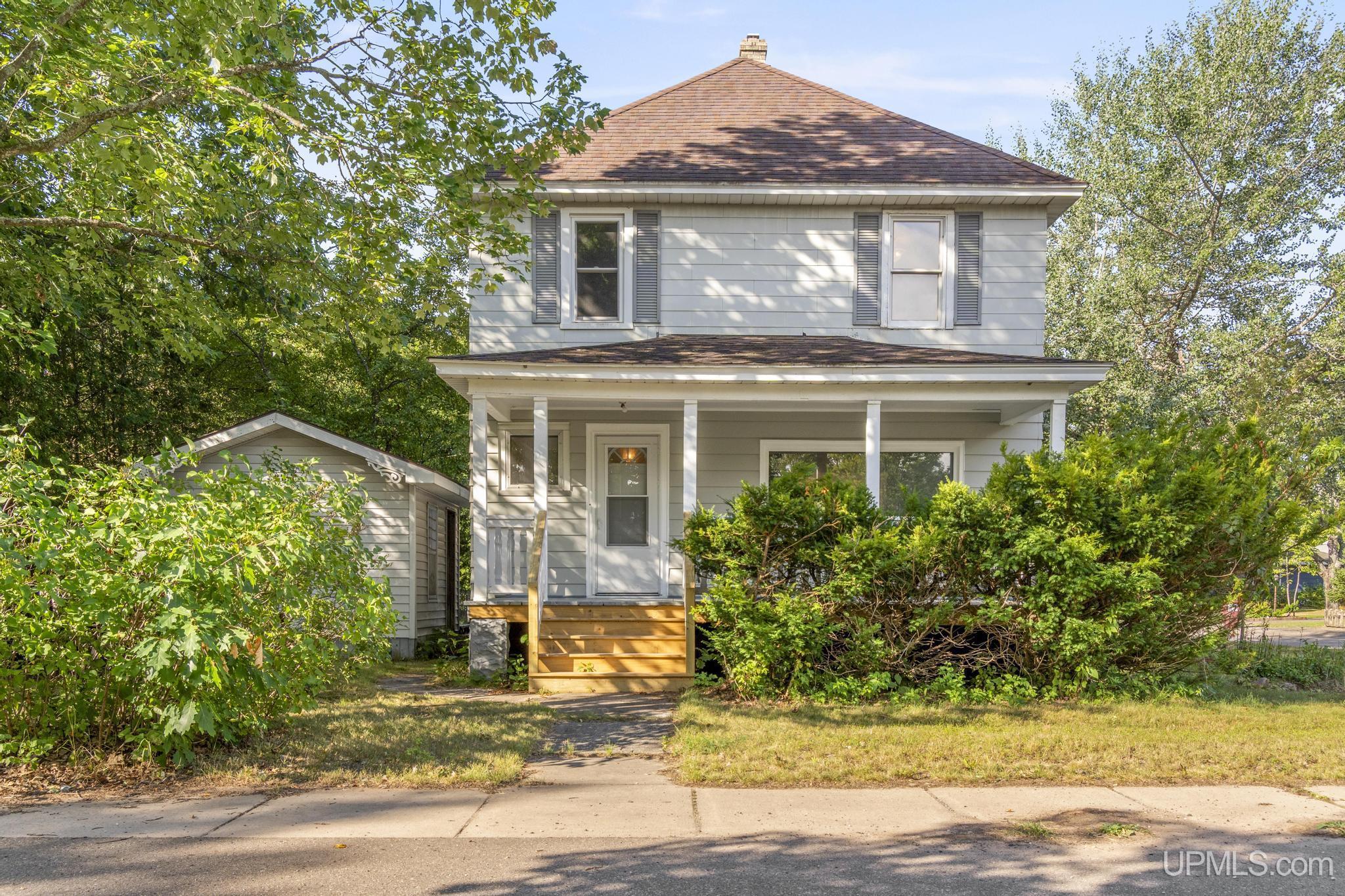 195 N Oak Street
