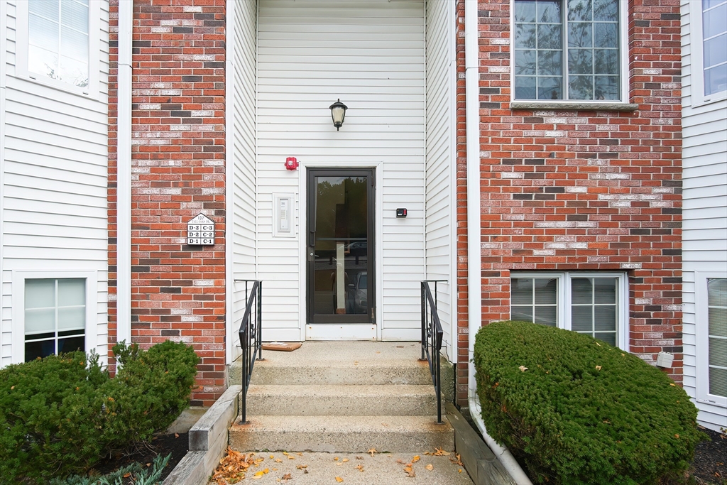 120 Tall Oaks Dr # D1