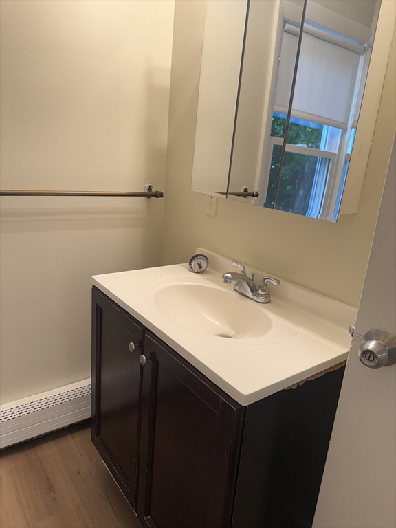 23 Sunnyside Ave # 3T