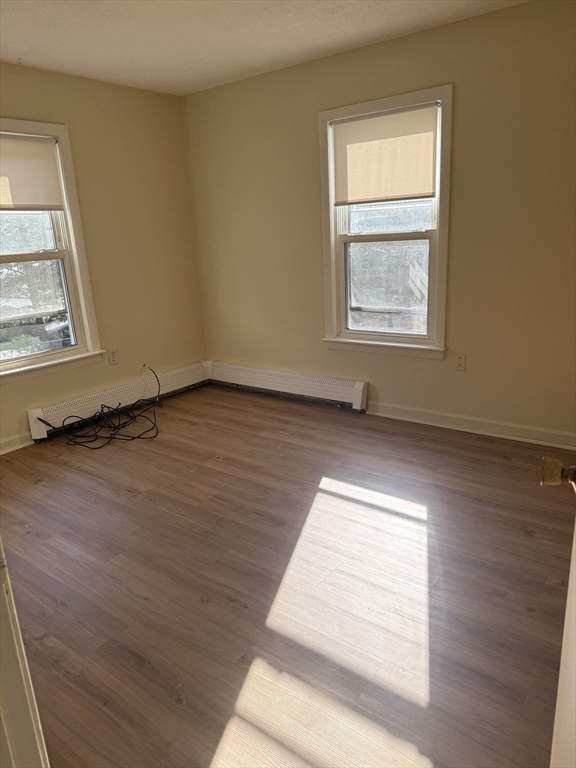 23 Sunnyside Ave # 3T