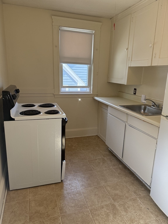 479 Newport Ave # 4