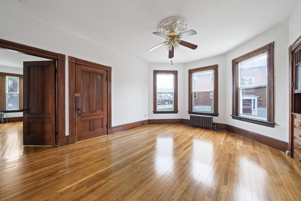 53 Newbury Ave # 1
