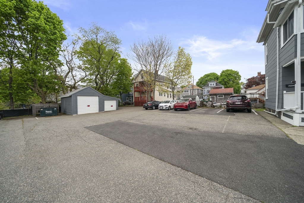 53 Newbury Ave # 1