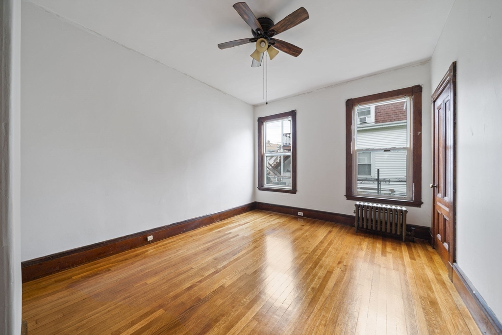 53 Newbury Ave # 1