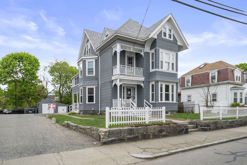 53 Newbury Ave # 1