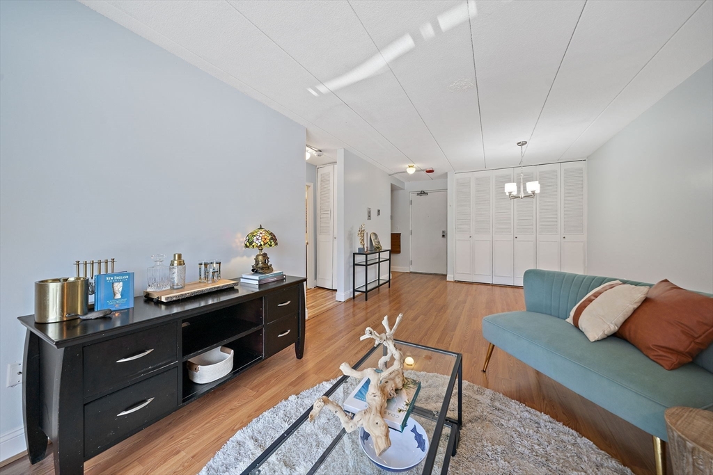 179 Presidents Ln # 3J