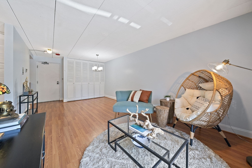 179 Presidents Ln # 3J