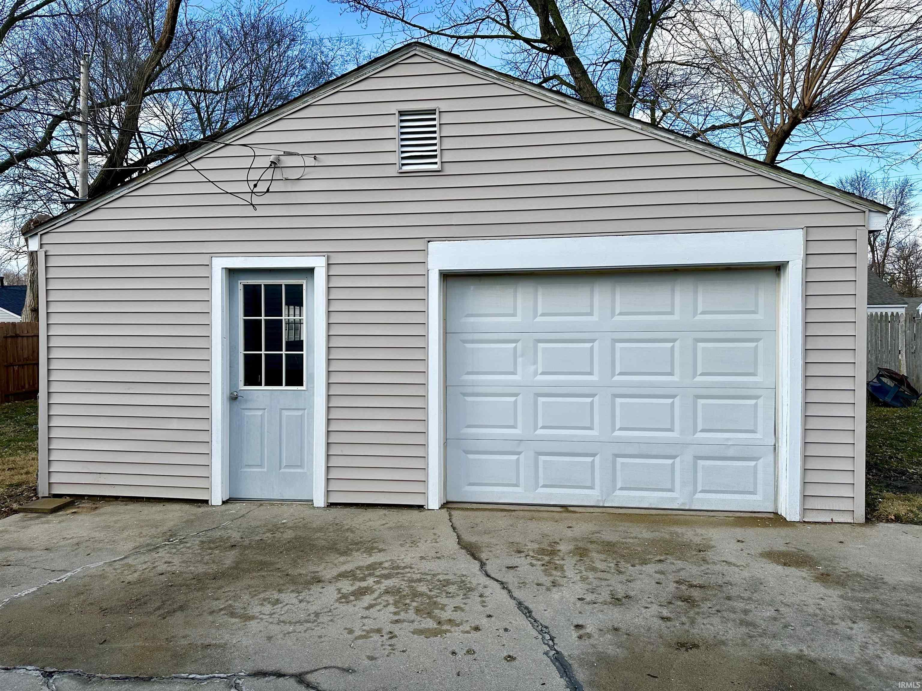 2812 Longlois Drive
