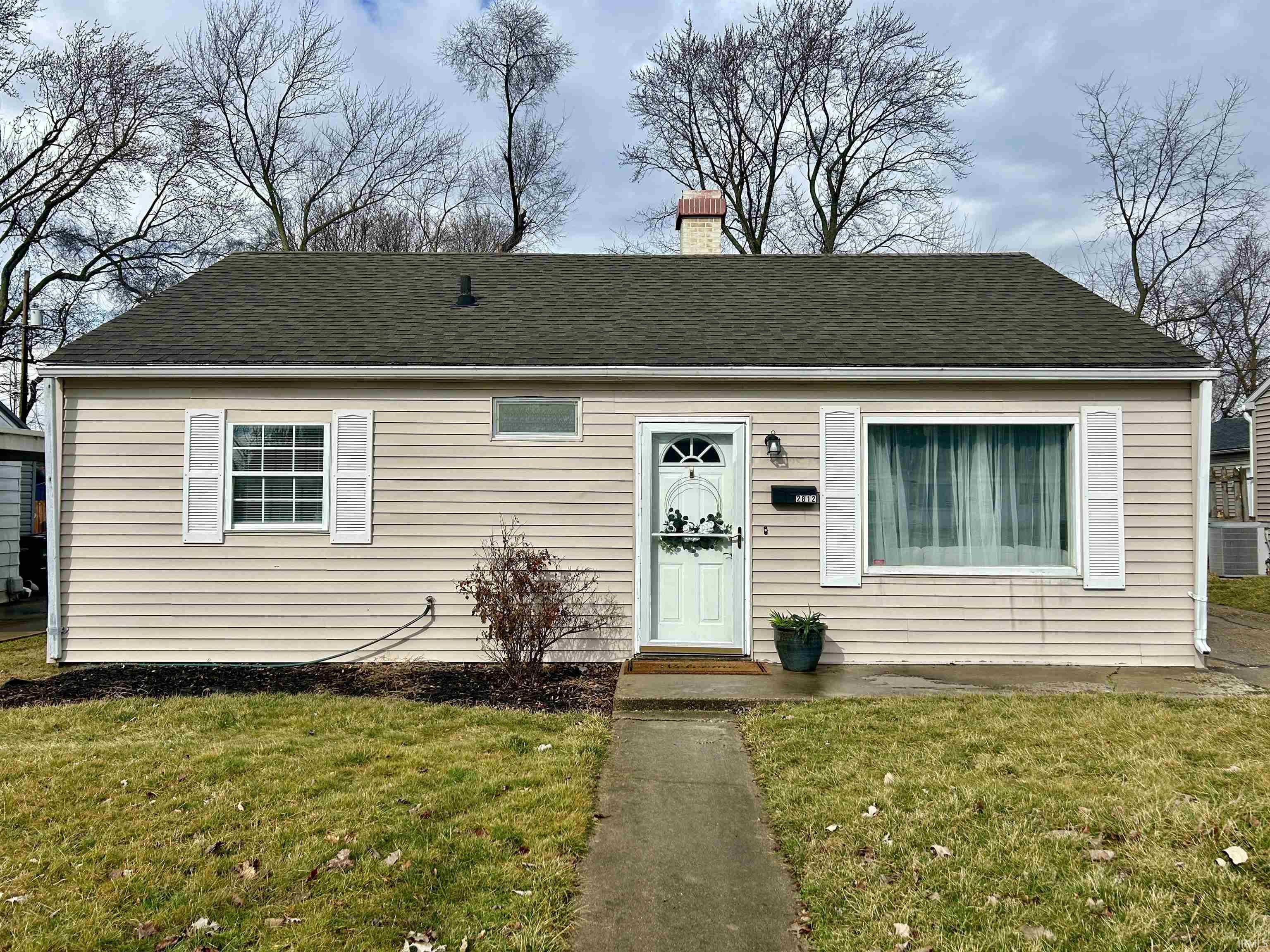 2812 Longlois Drive