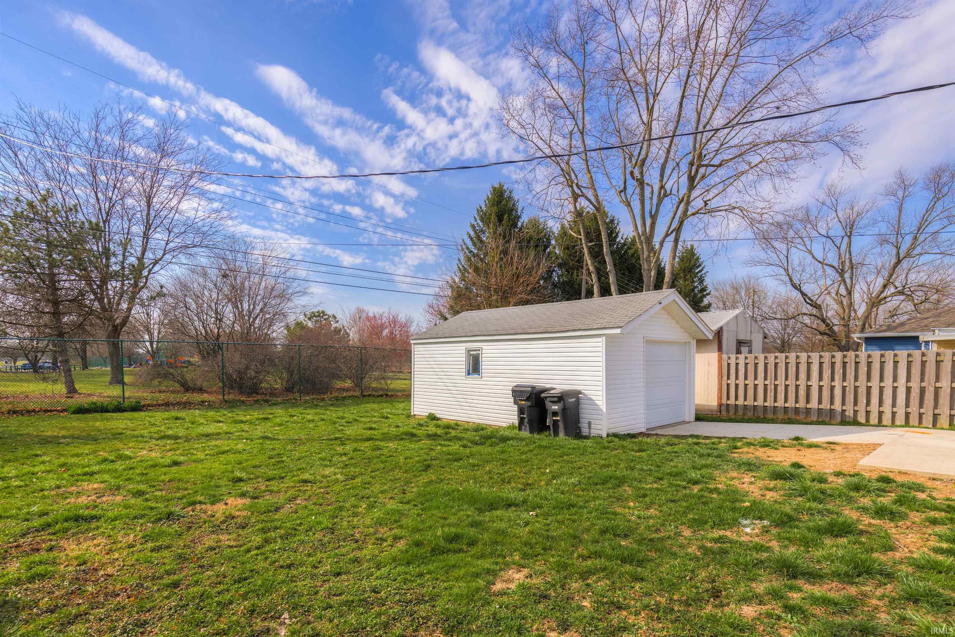 906 Greenwich Road