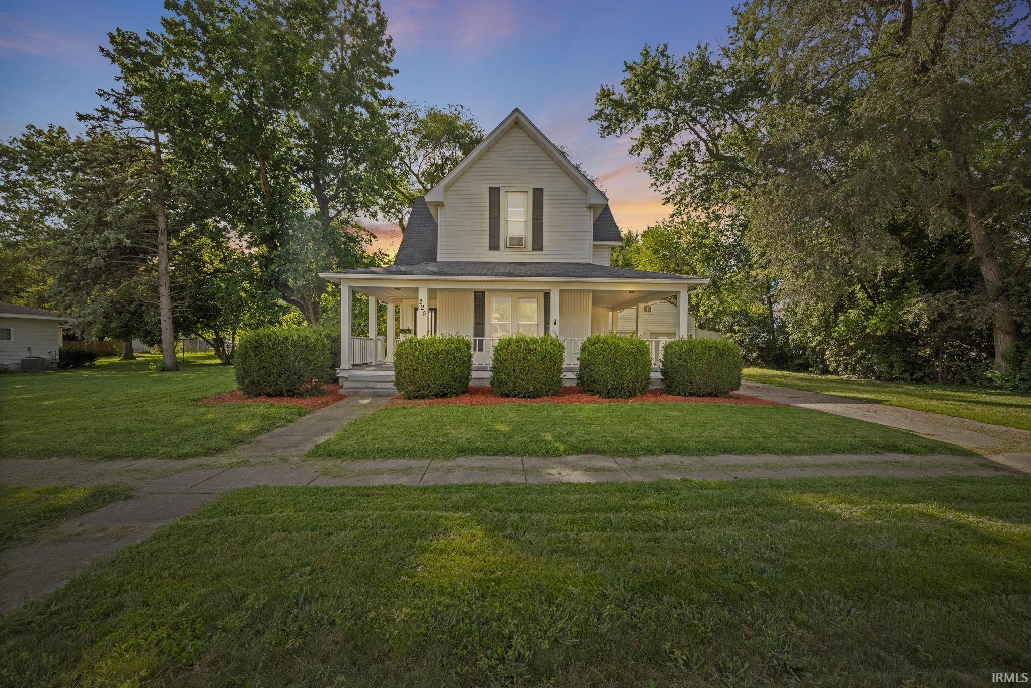 225 N Prairie Street