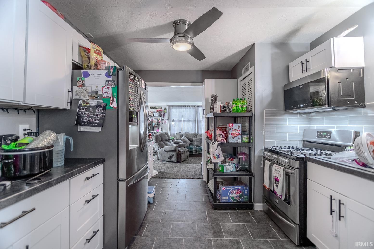3605 Rosslyn Drive