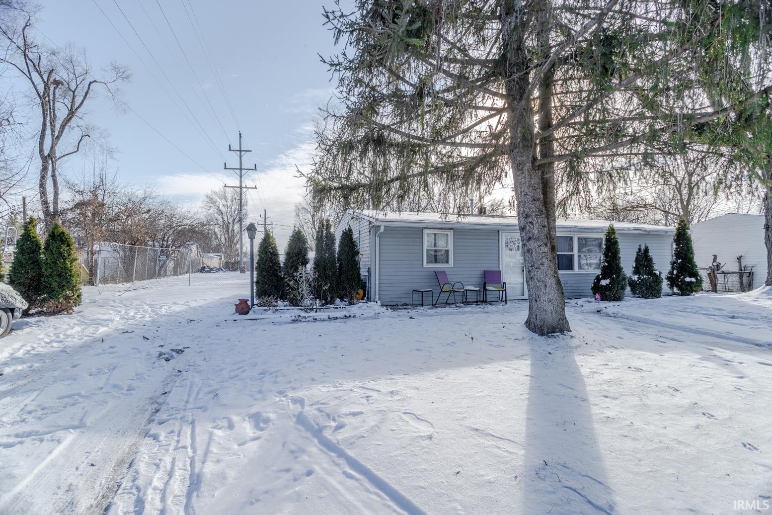 3605 Rosslyn Drive