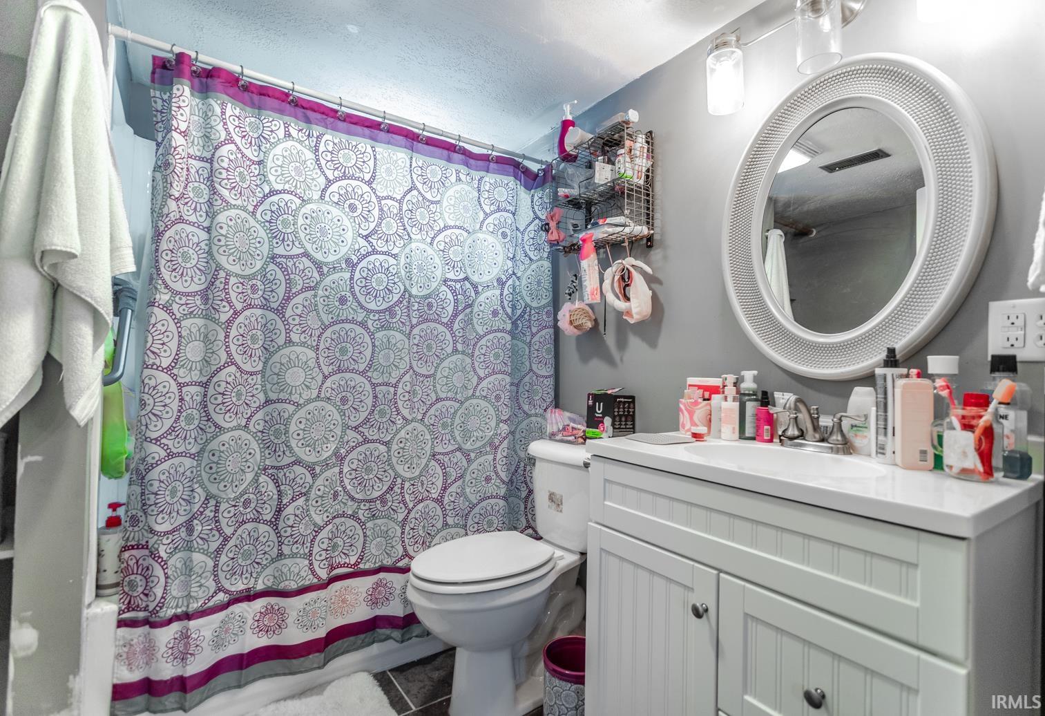 3605 Rosslyn Drive