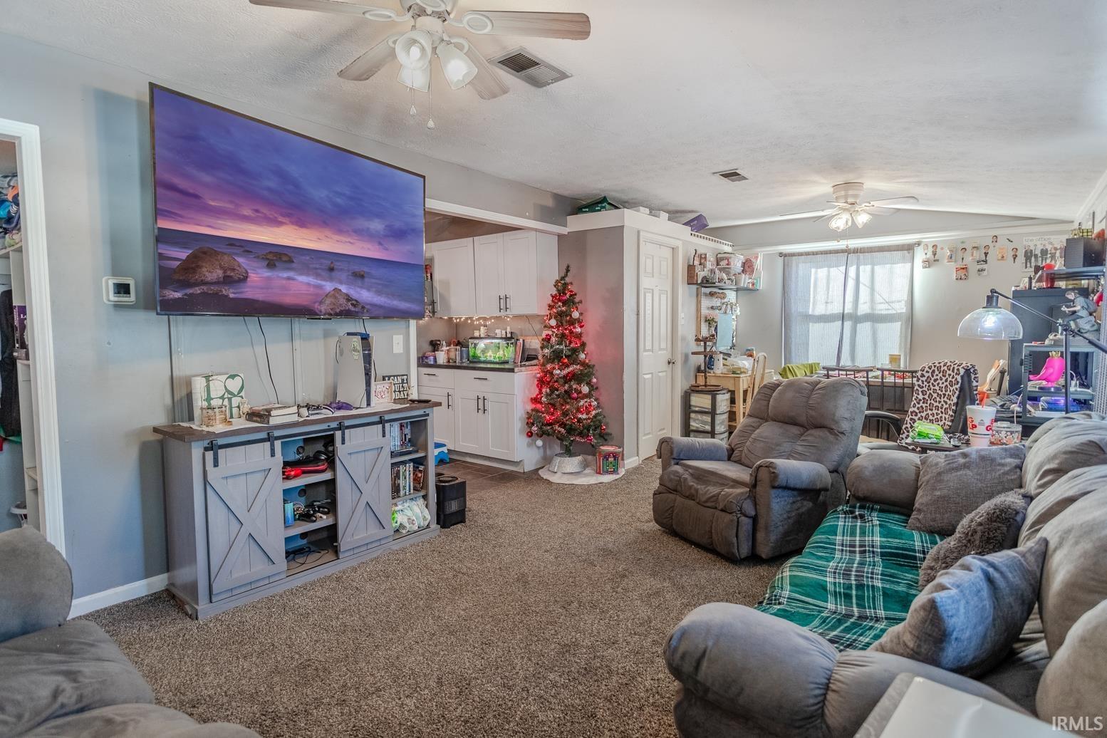 3605 Rosslyn Drive